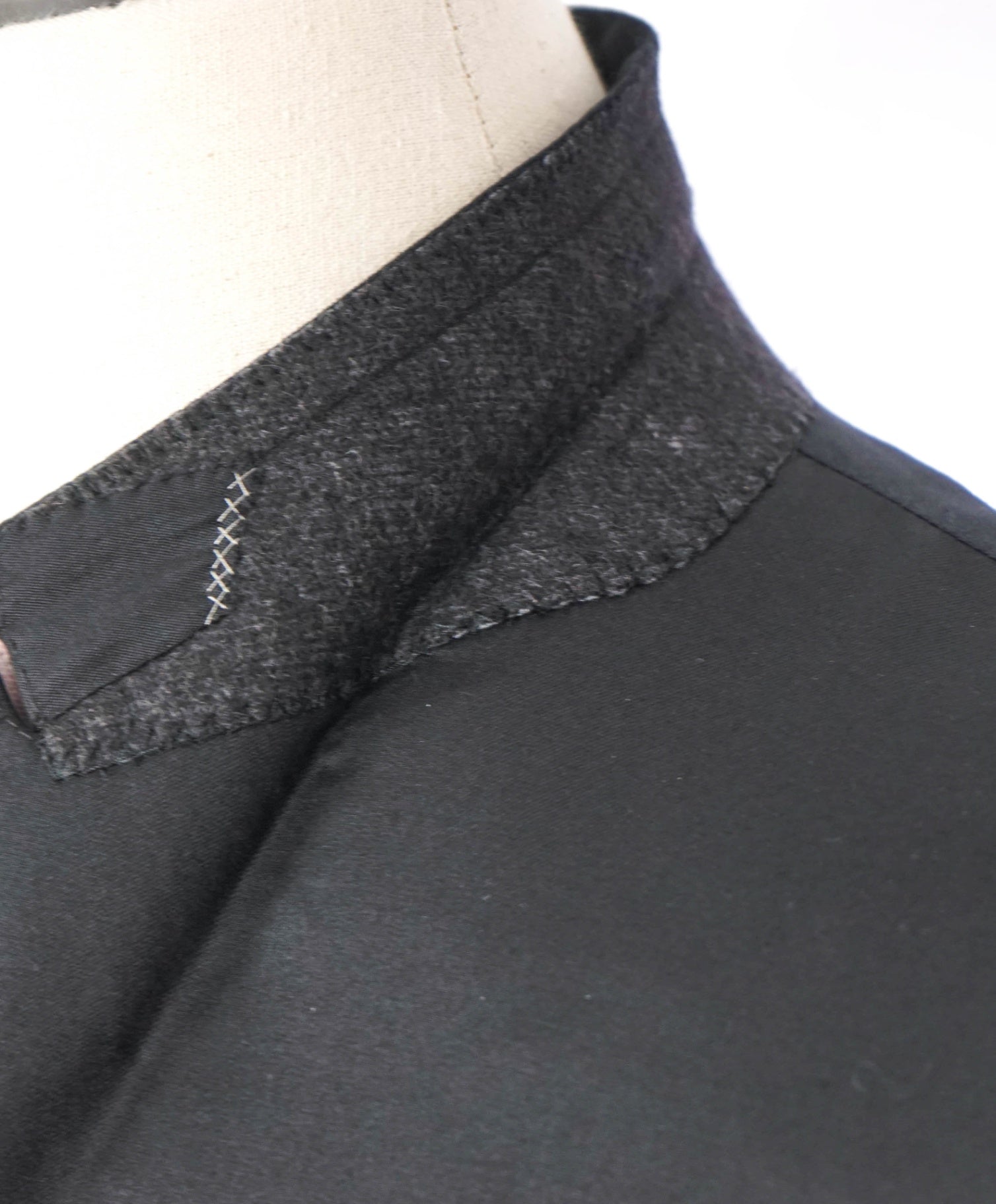 $2,695 ZEGNA - Black "MICRONSPHERE" Peak Dinner Jacket - 38R