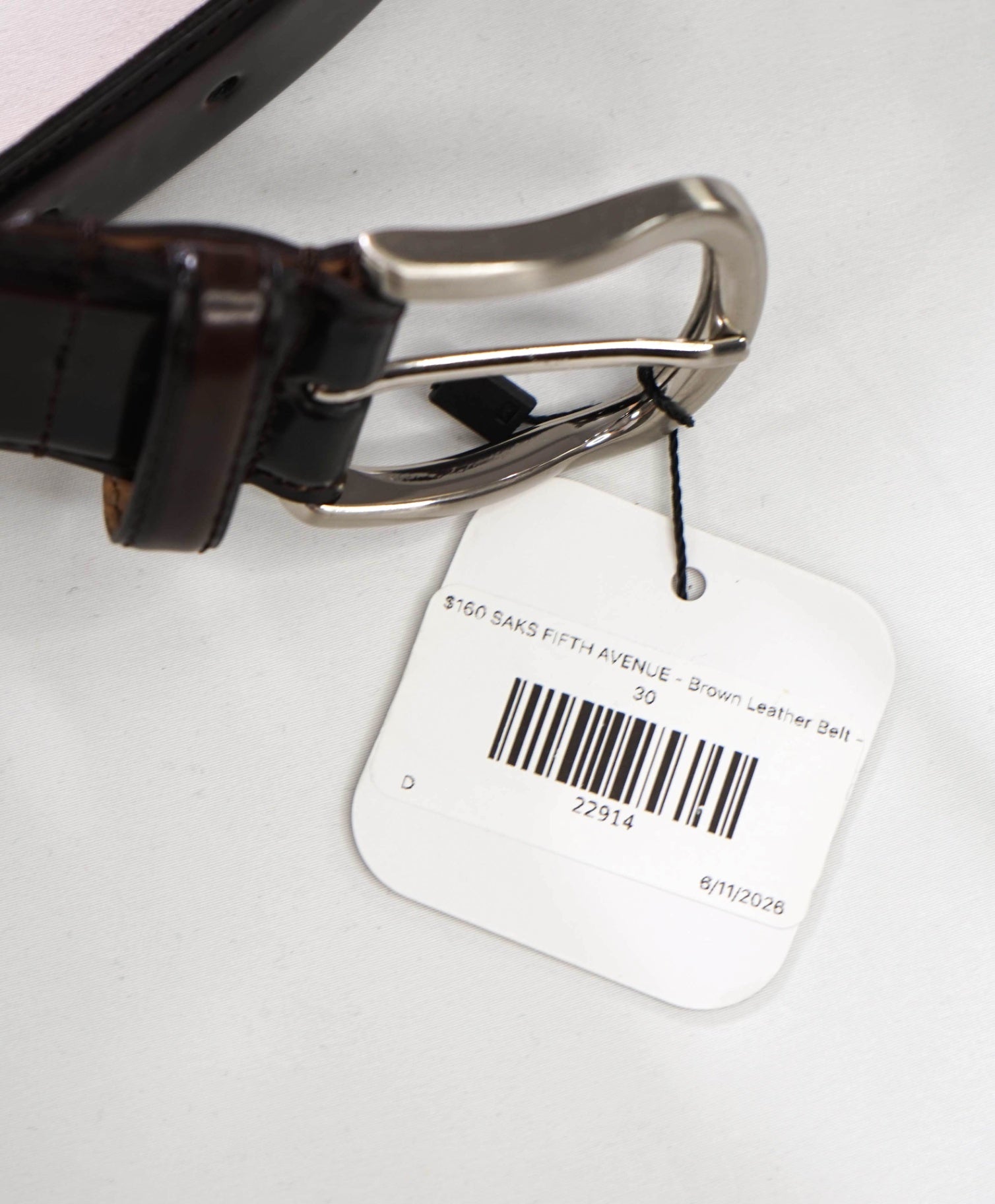 $160 SAKS FIFTH AVENUE - Brown Leather Belt - 30