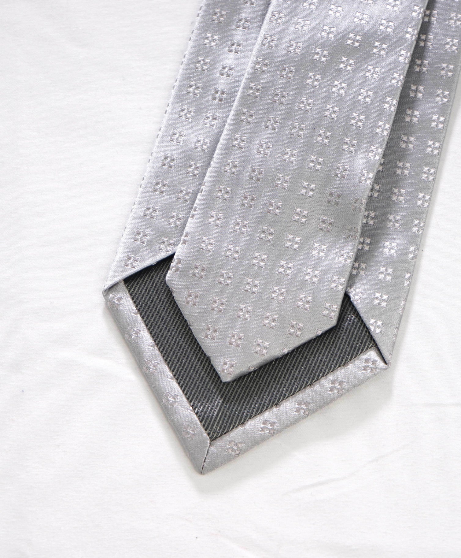 $192 LUIGI BORRELLI - Silver Geometric Silk - 3.5" Tie