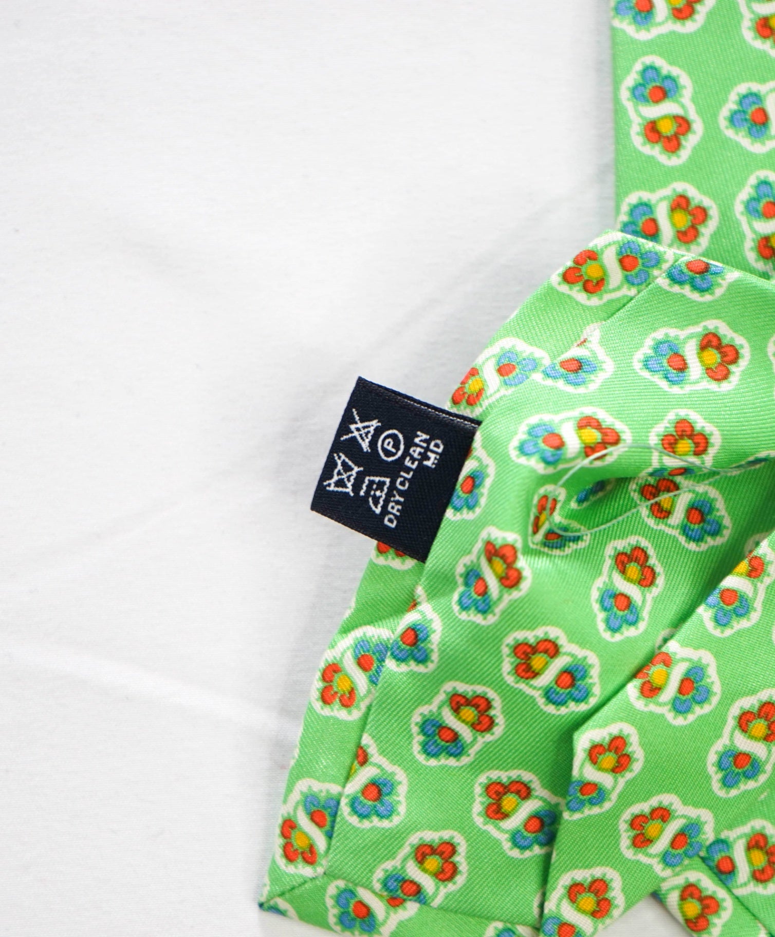 $275 DRAKE'S - Green Medallion Silk - 3" Tie