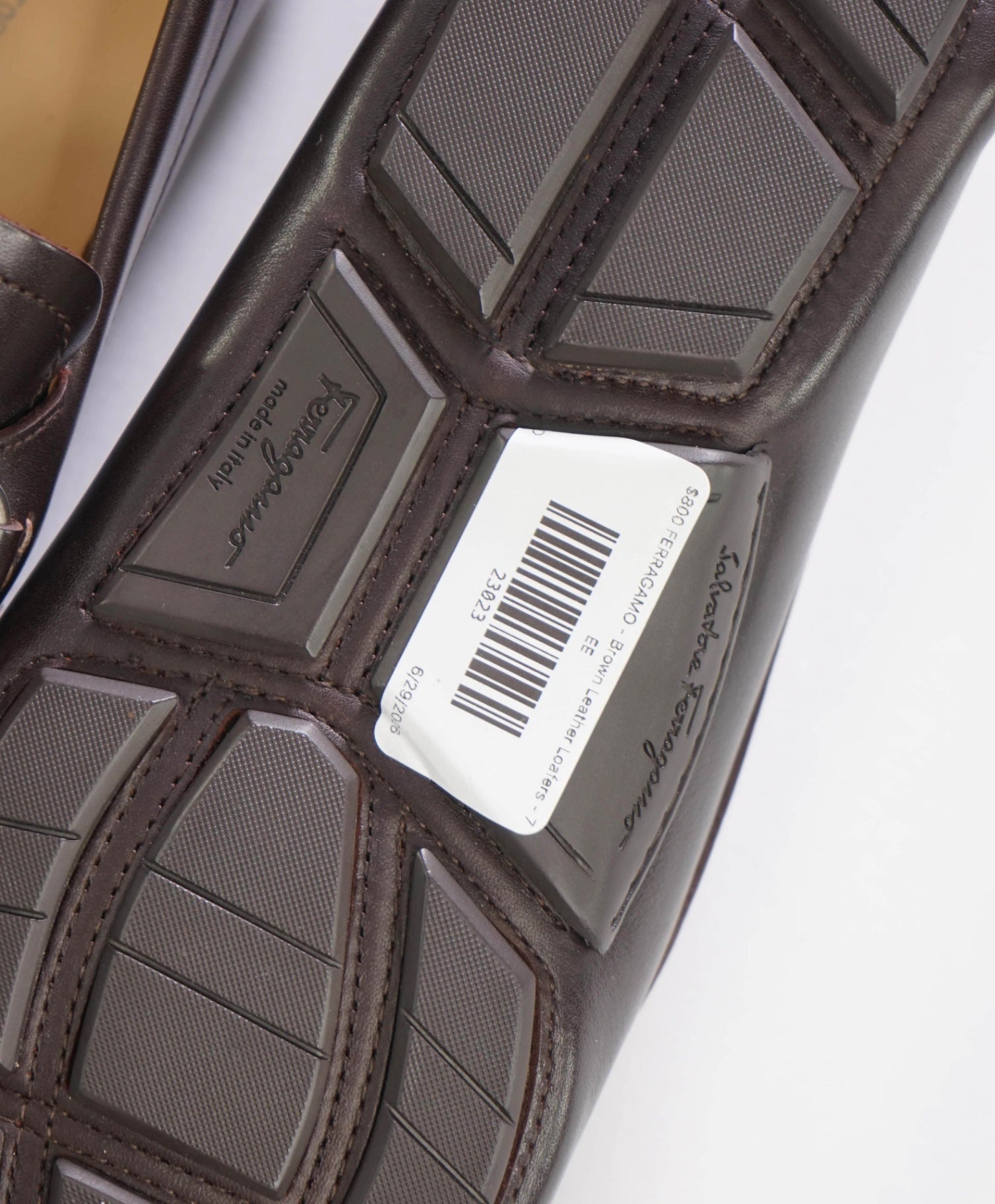 $800 FERRAGAMO - PARIGI Brown Leather Loafers - 7 EE