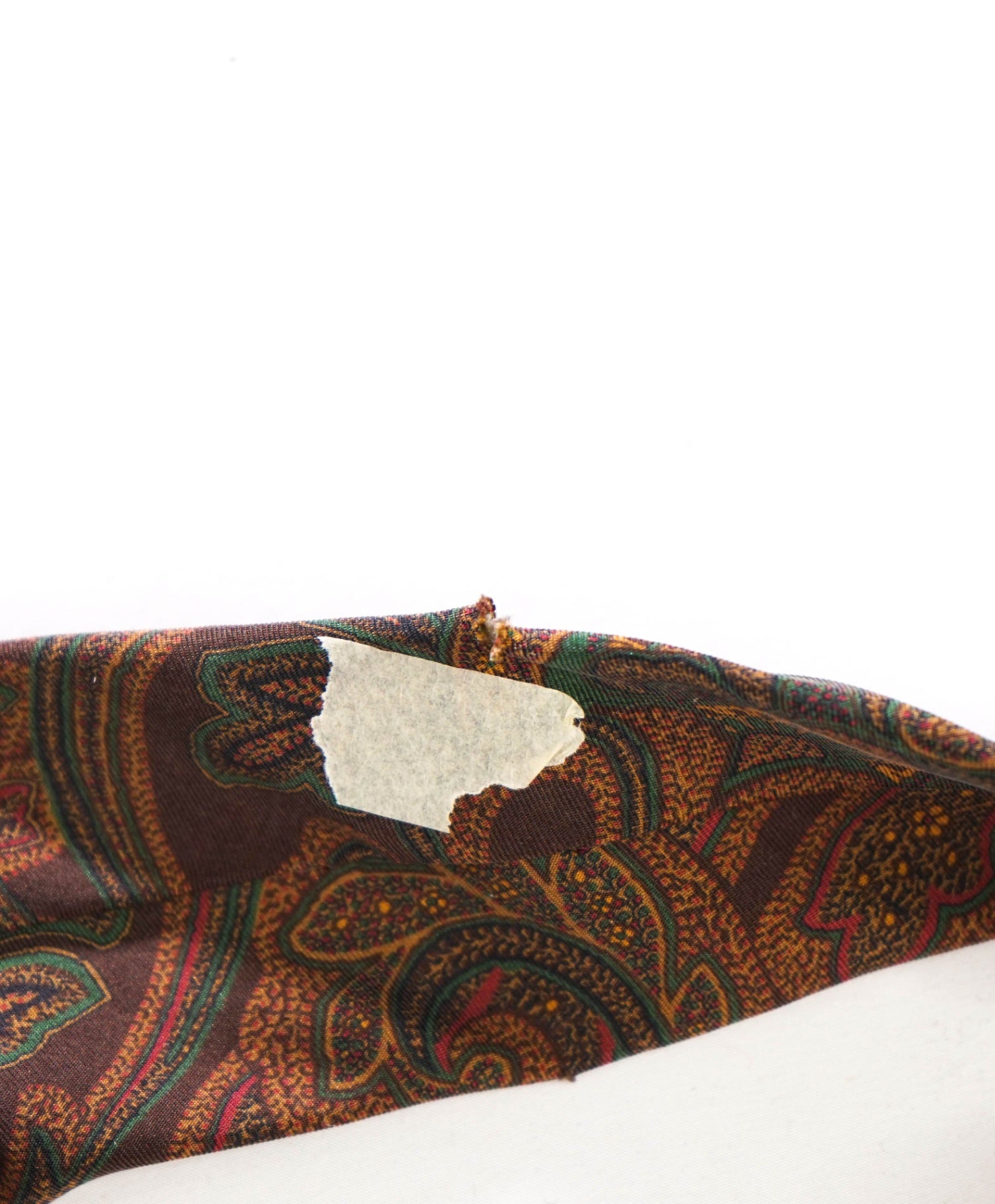 $125 POLO RALPH LAUREN - *DAMAGED* Brown Paisley Silk - 3" Tie