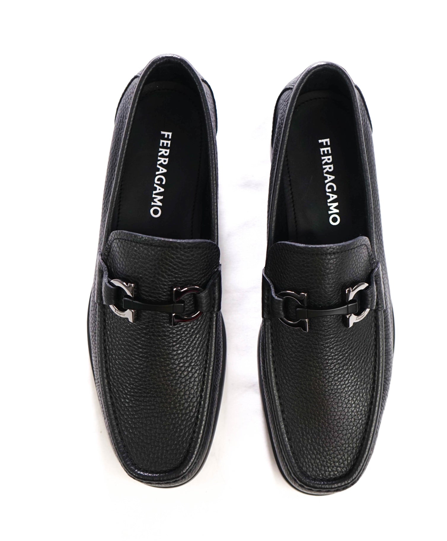 $850 FERRAGAMO - Black Leather "GRANDIOSO" Loafers - 7 3E