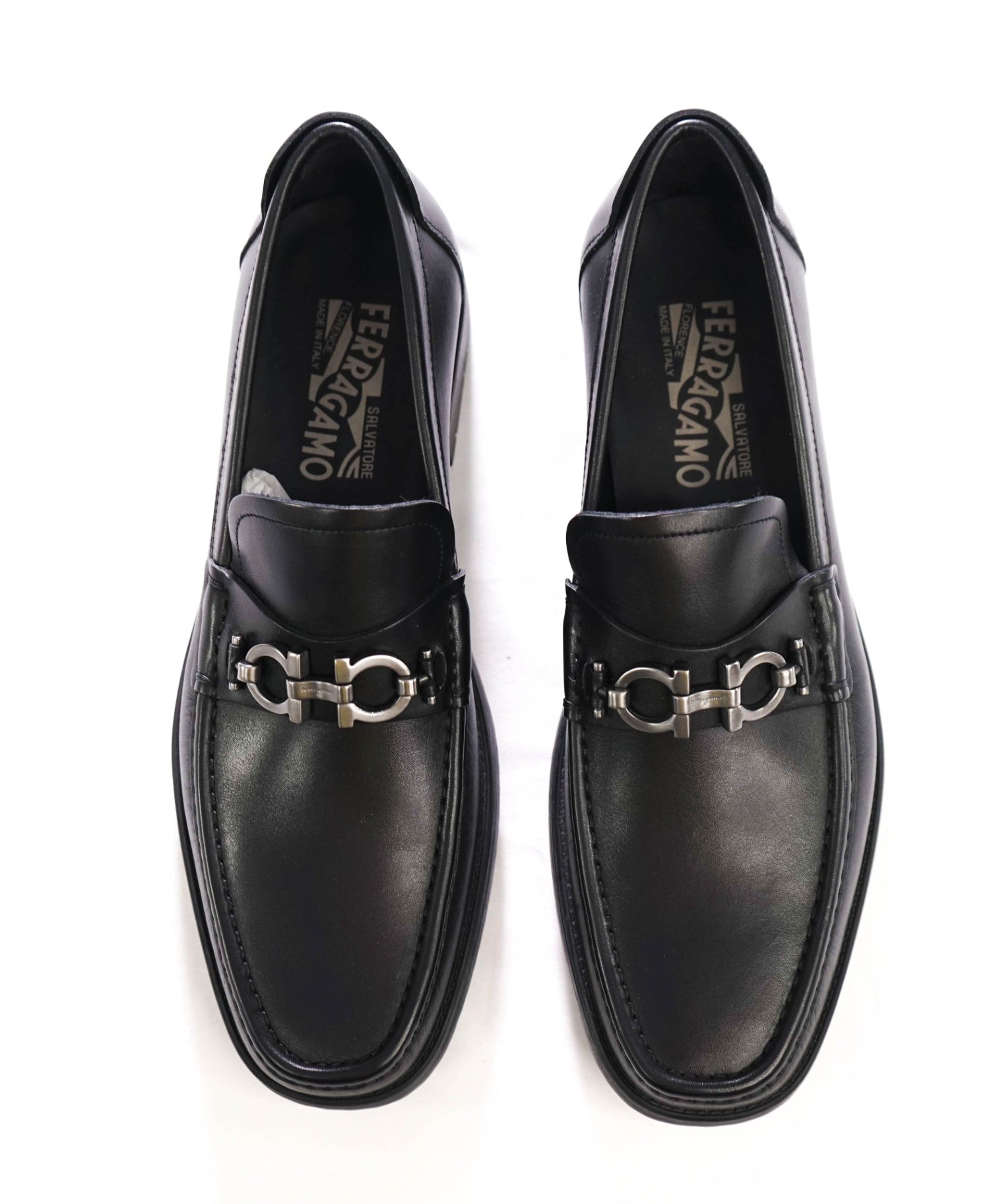 $995 FERRAGAMO - Black "MASTER" Lug-Sole Loafers - 9 D