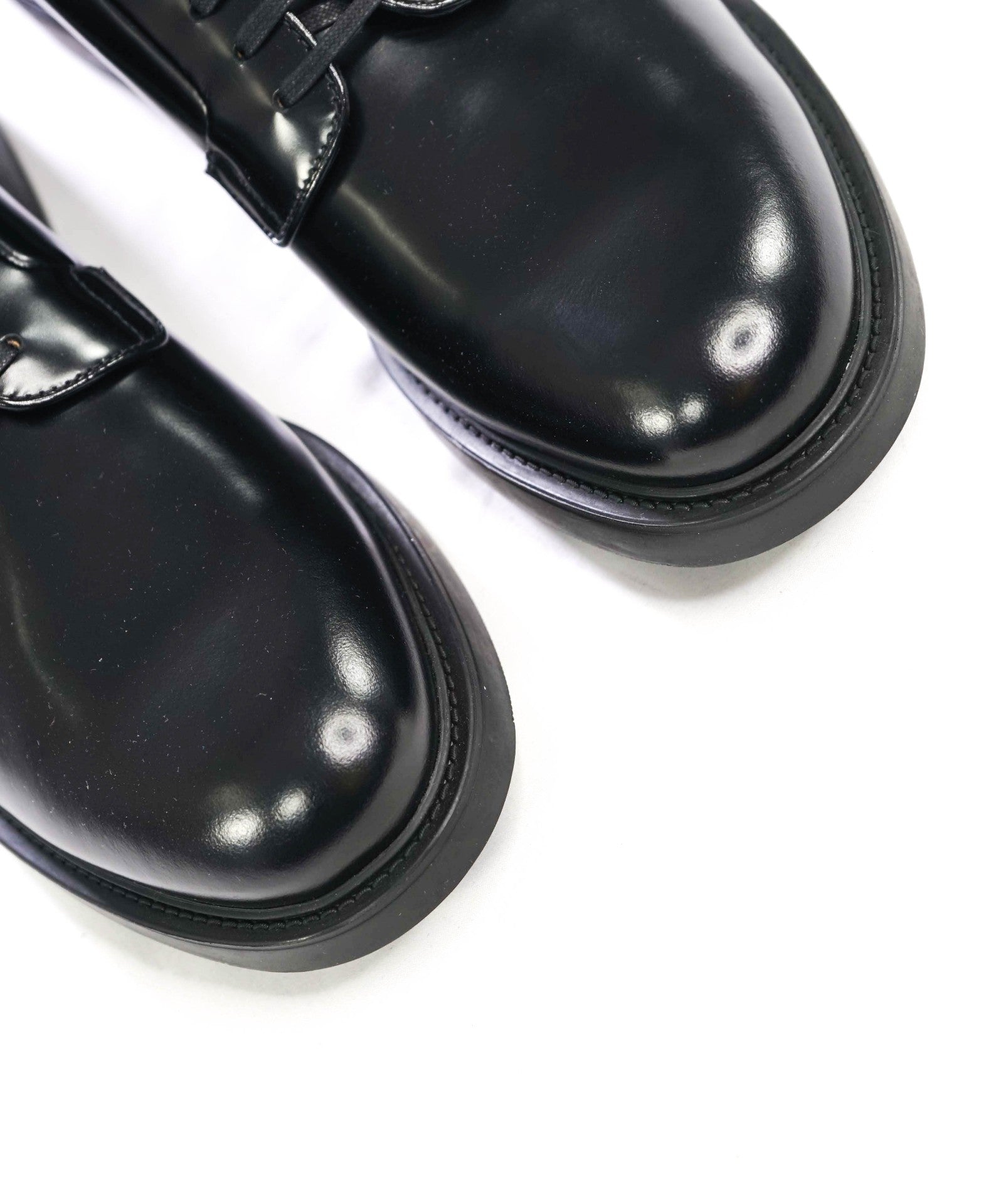 $1,150 PRADA - Black Pebble Leather Derby - US 10 (UK9)