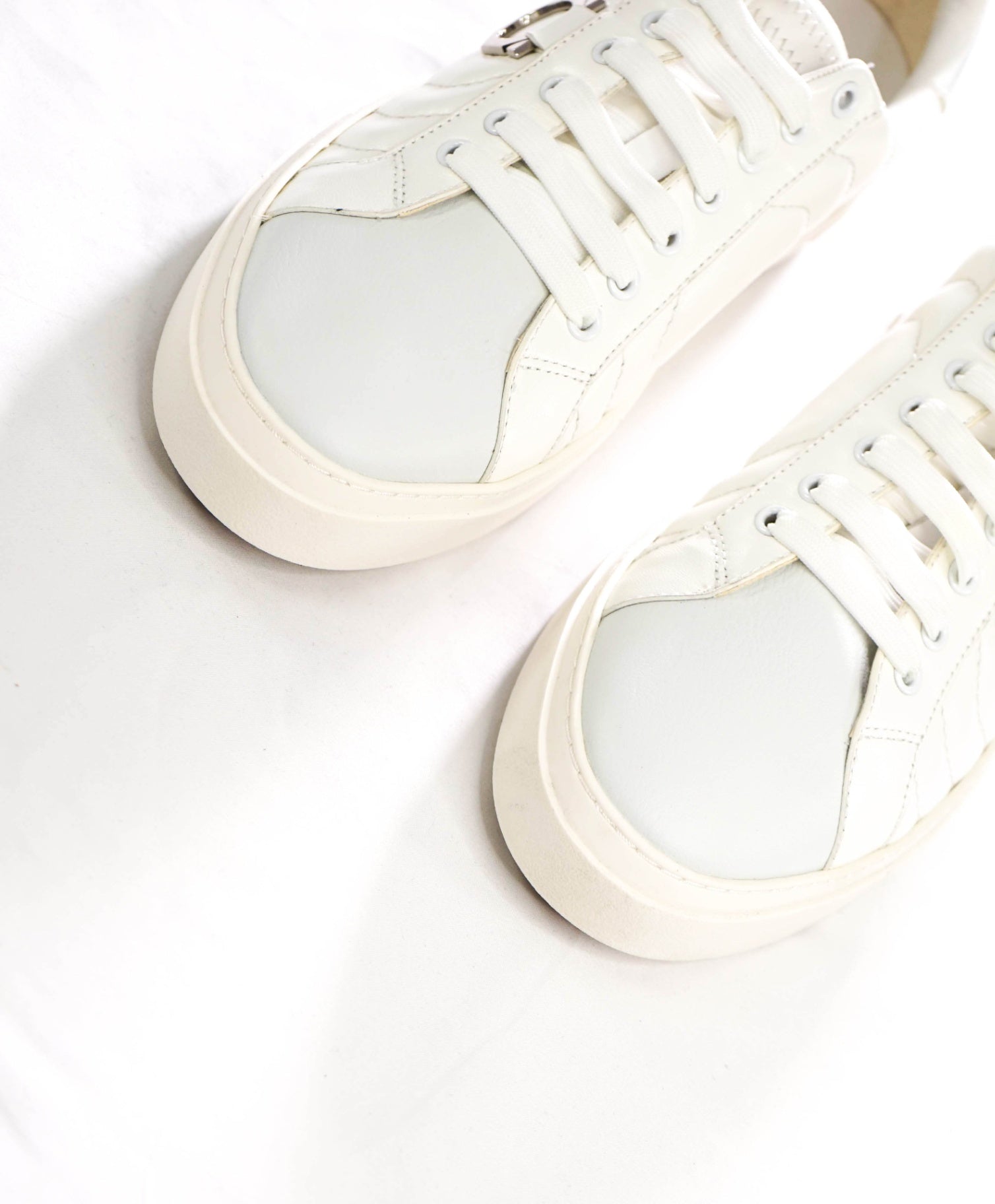$750 FERRAGAMO - White Leather Sneakers - 12 M