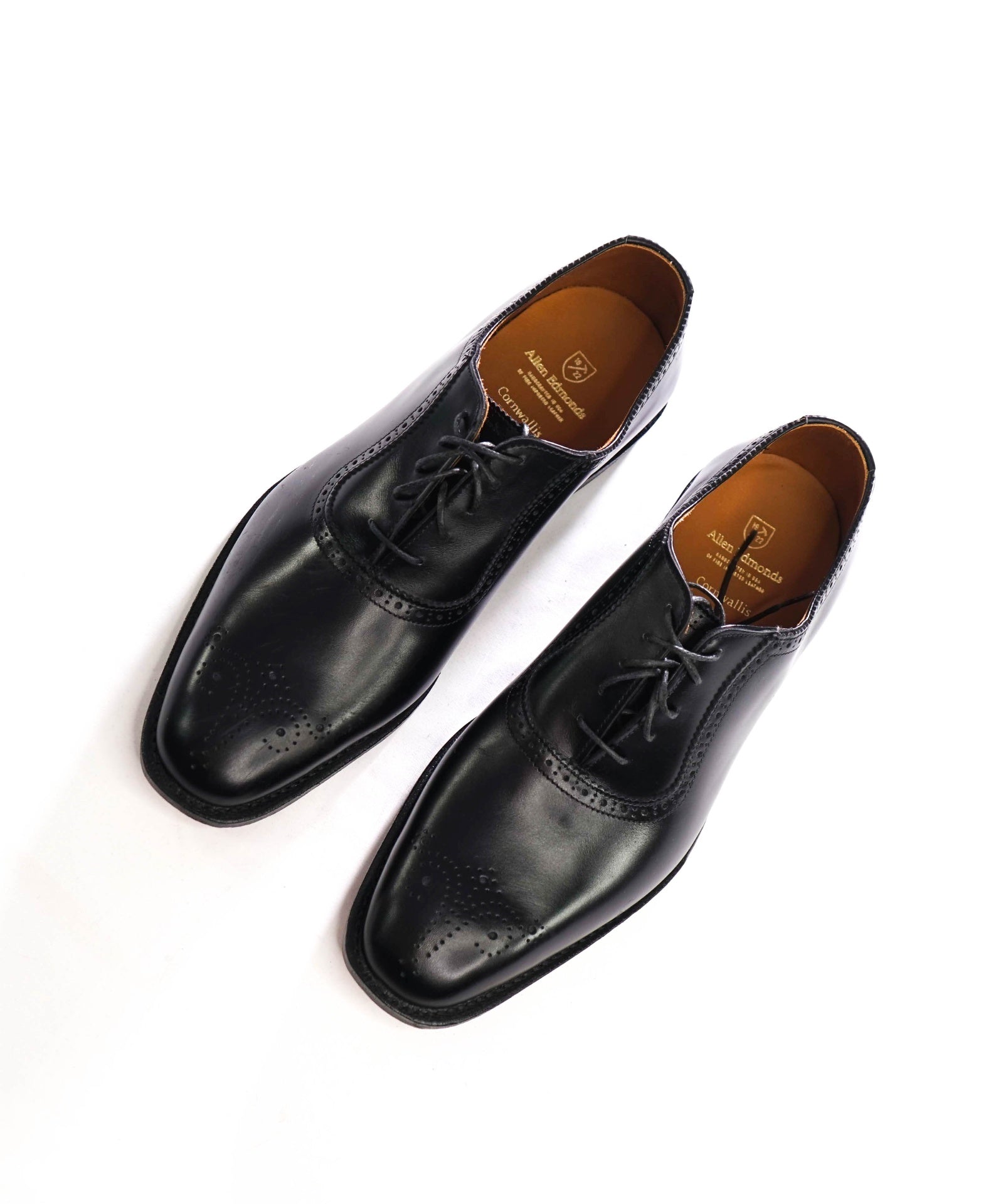 $1,000 ALLEN EDMONDS - Black Leather "Cornwallis" Oxfords - 11