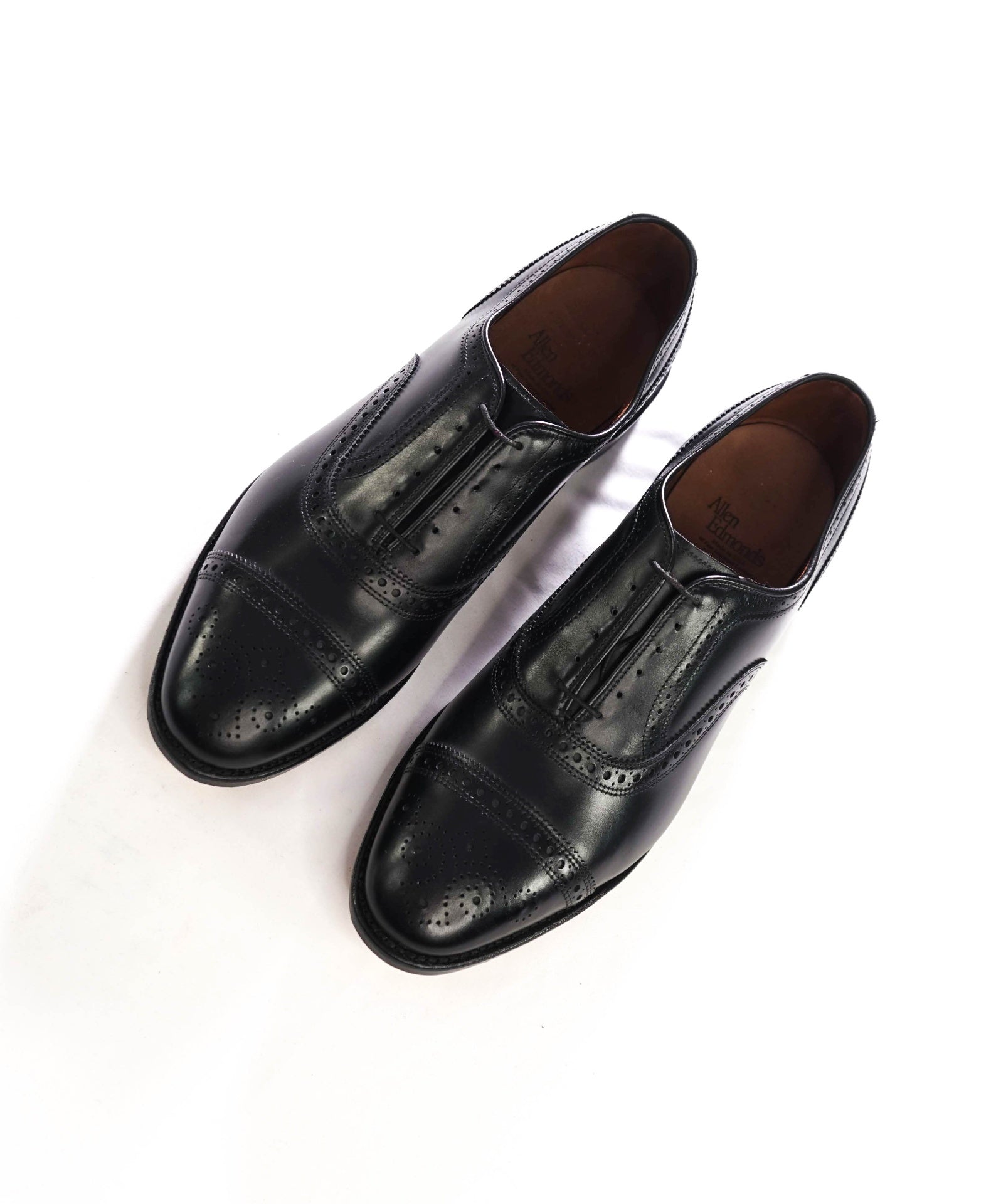 $450 ALLEN EDMONDS - Black Leather Oxfords - 11