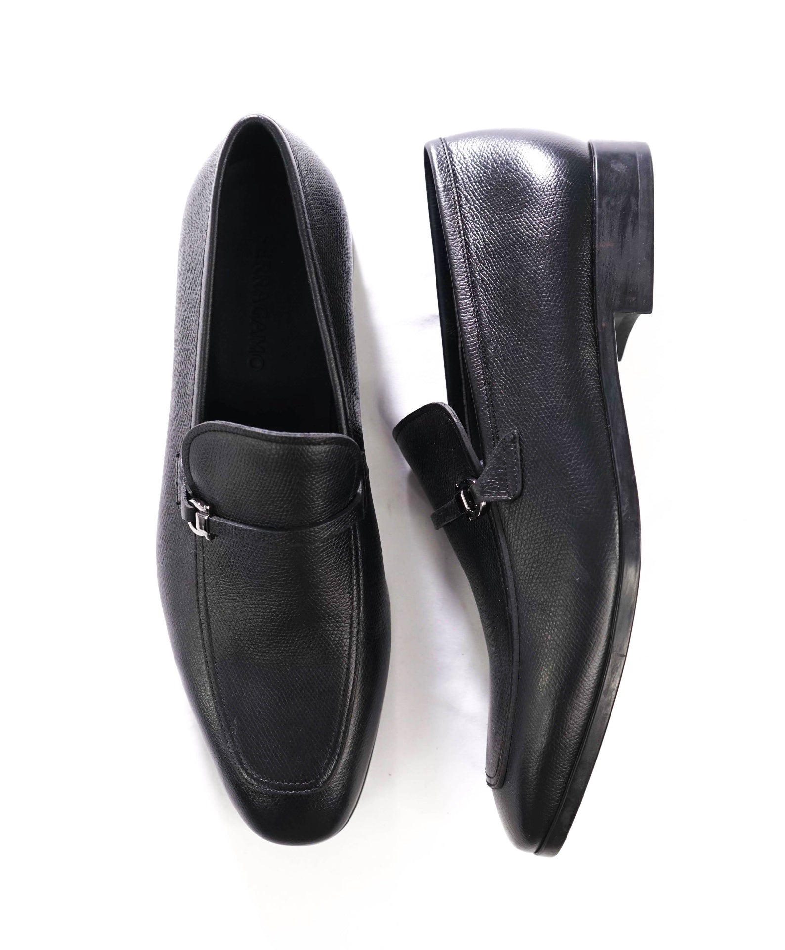 $950 FERRAGAMO - Black "CHARME" Pebble Leather Loafers - 9 EE