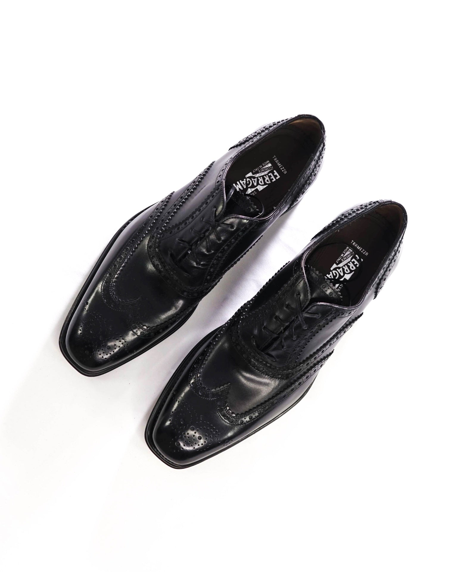 $1,590 FERRAGAMO TRAMEZZA - Black Wingtip Oxfords - 9 EE