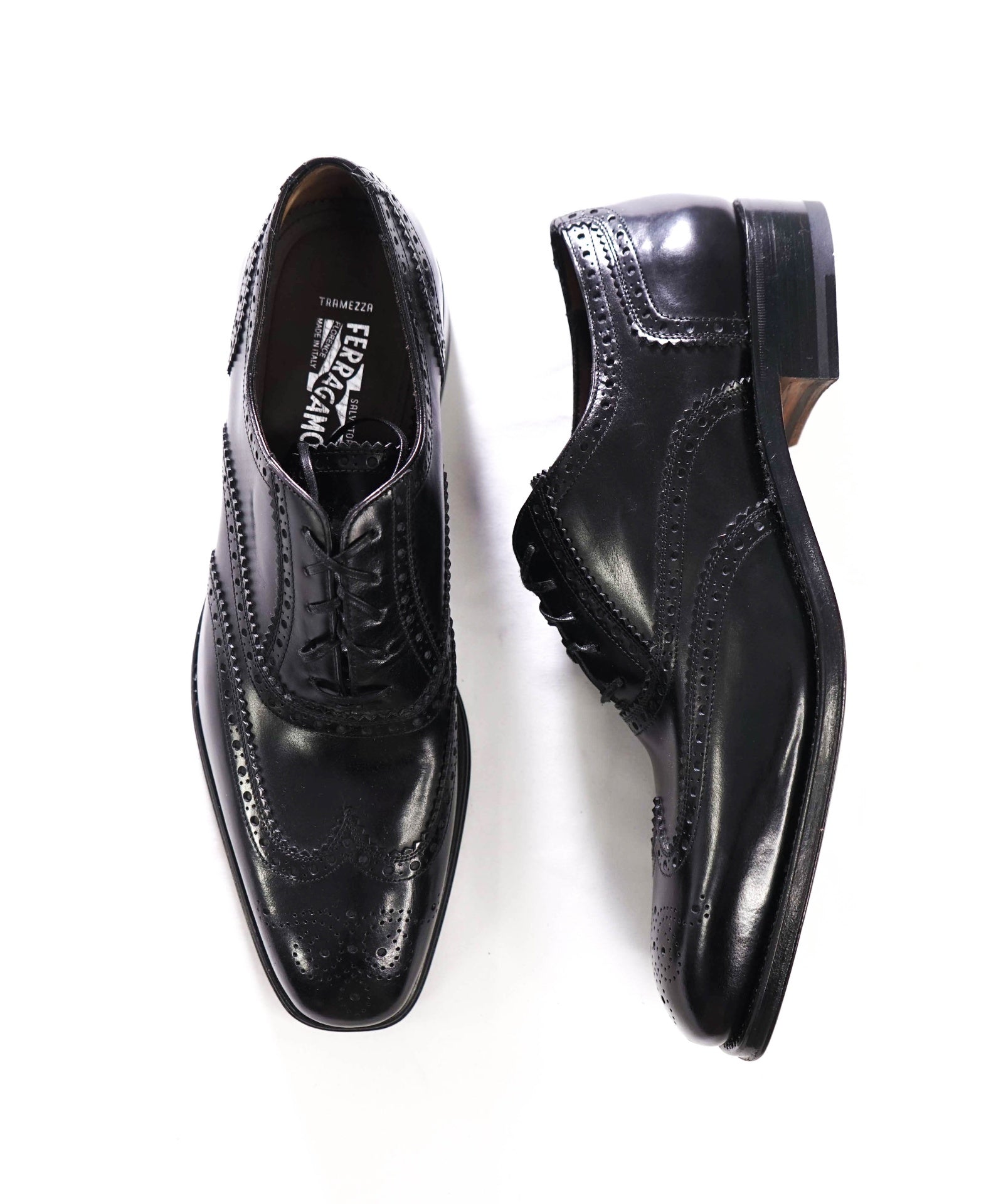 $1,590 FERRAGAMO TRAMEZZA - Black Wingtip Oxfords - 9 EE