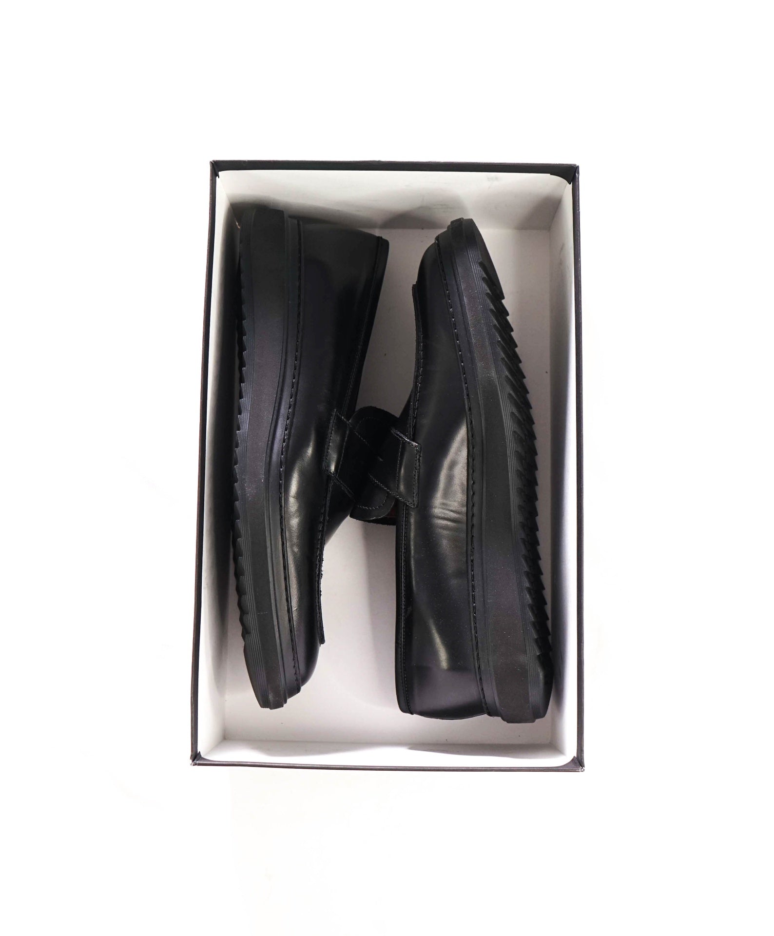 BARNEYS NEW YORK - Black Leather LUG SOLE Loafers - 9 M