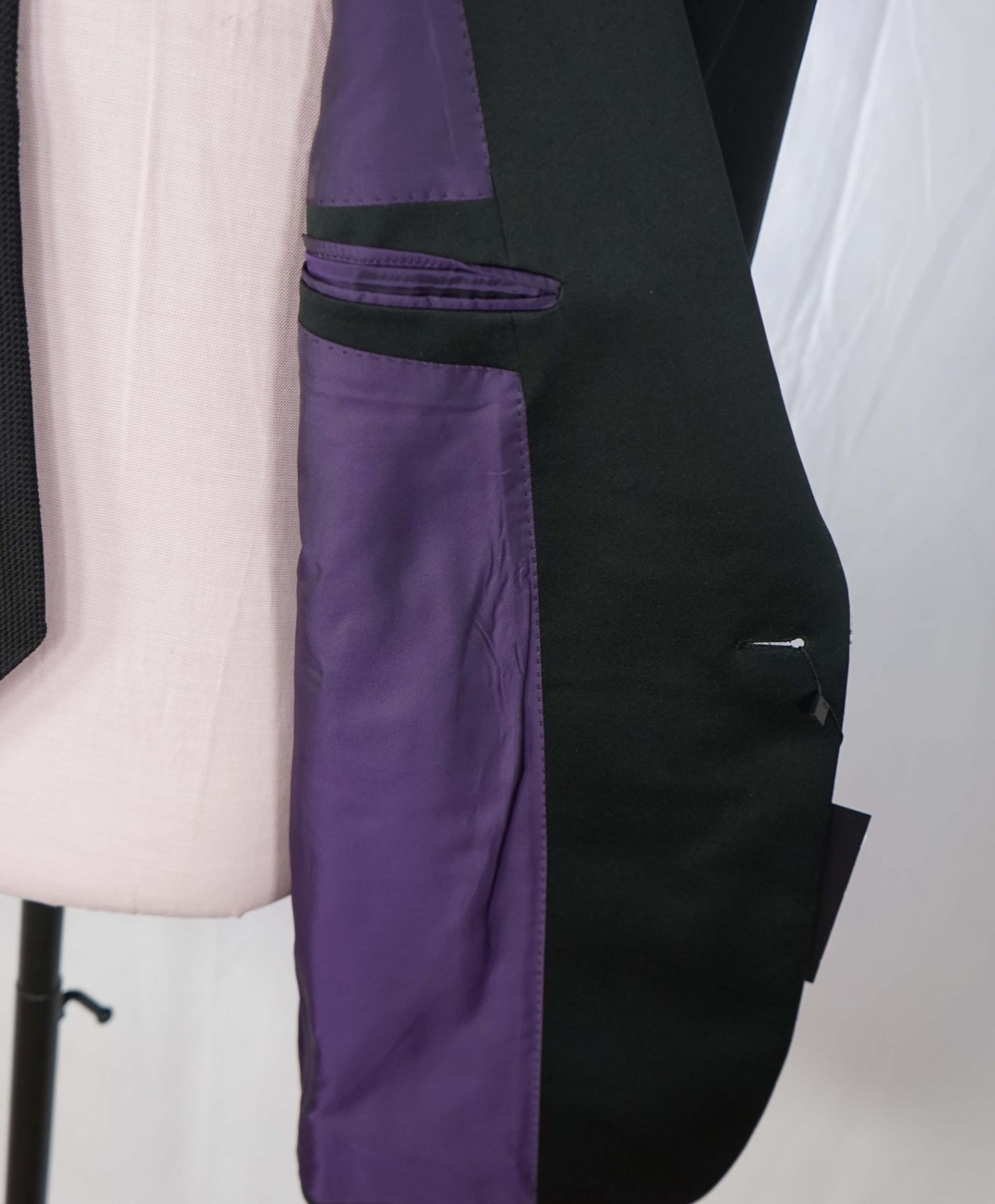 $3,295 RALPH LAUREN PURPLE LABEL - Black Wool Peak Lapel 1-Btn Dinner Jacket - 46R