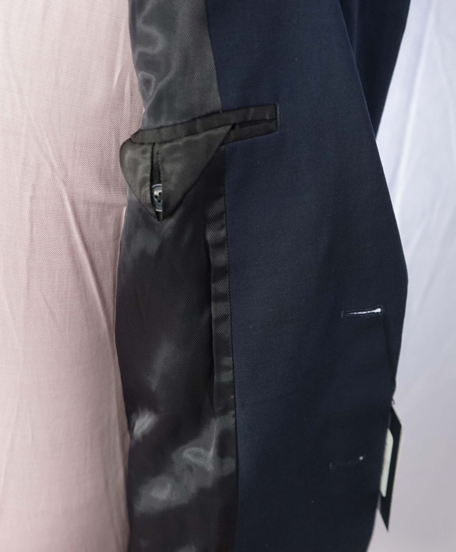 ARMANI EXCHANGE - Solid Navy Blue Blazer - 40S