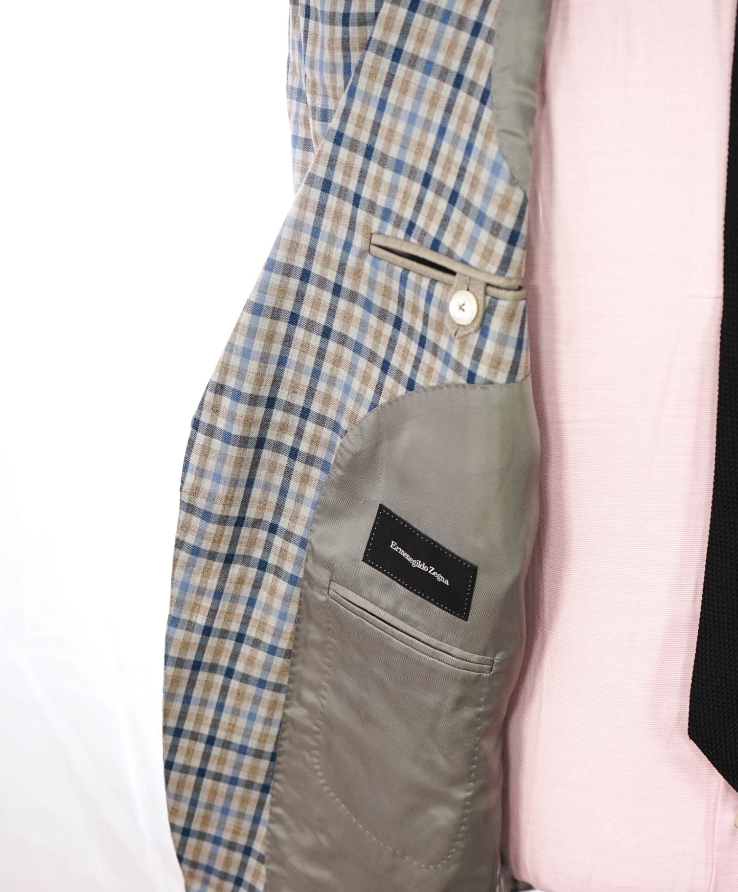 $3,590 ZEGNA - Blue/Beige Plaid Wool Blazer - 40R