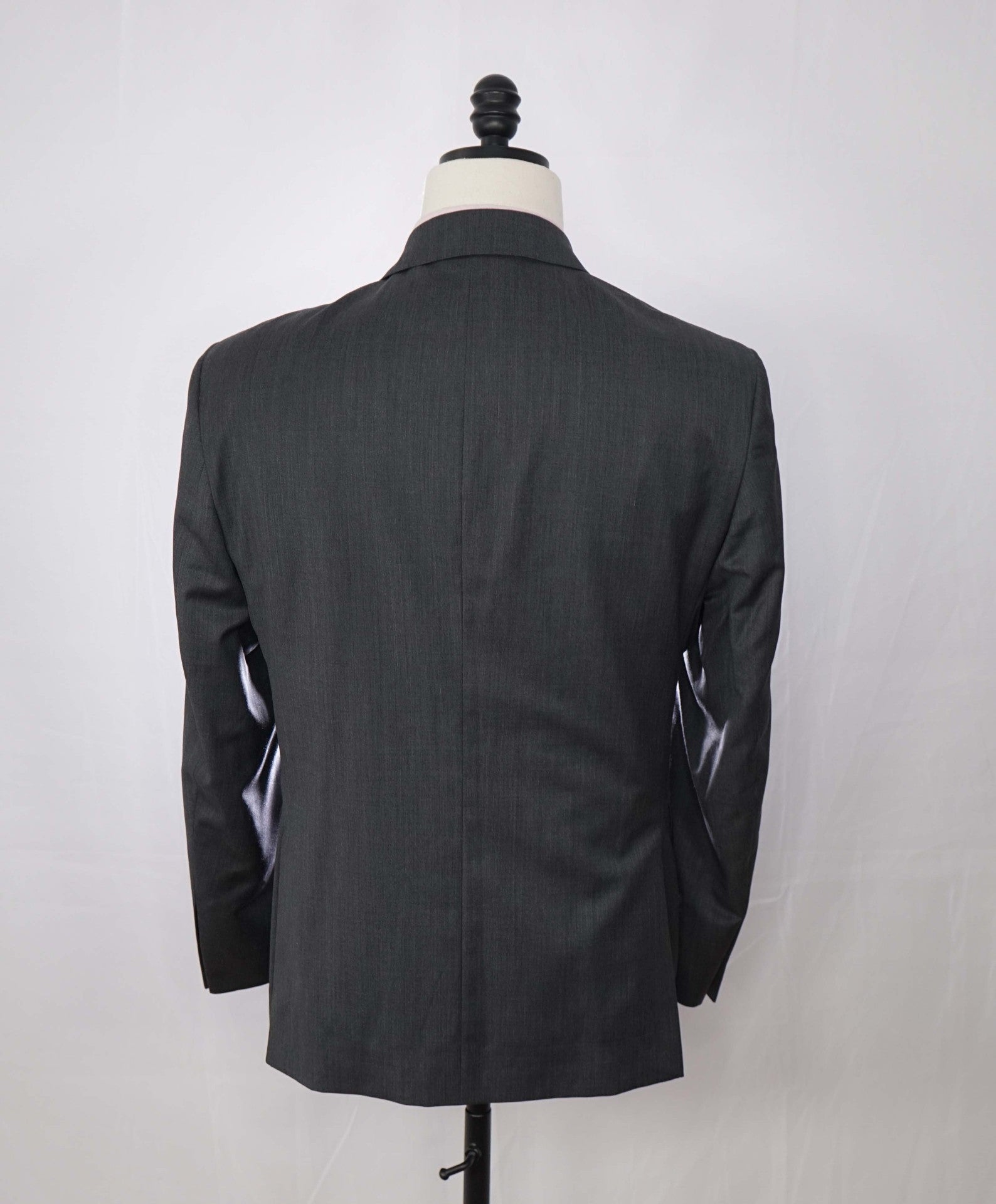 $1,295 ZEGNA For SFA - Solid Gray Wool/Silk Suit - 42S