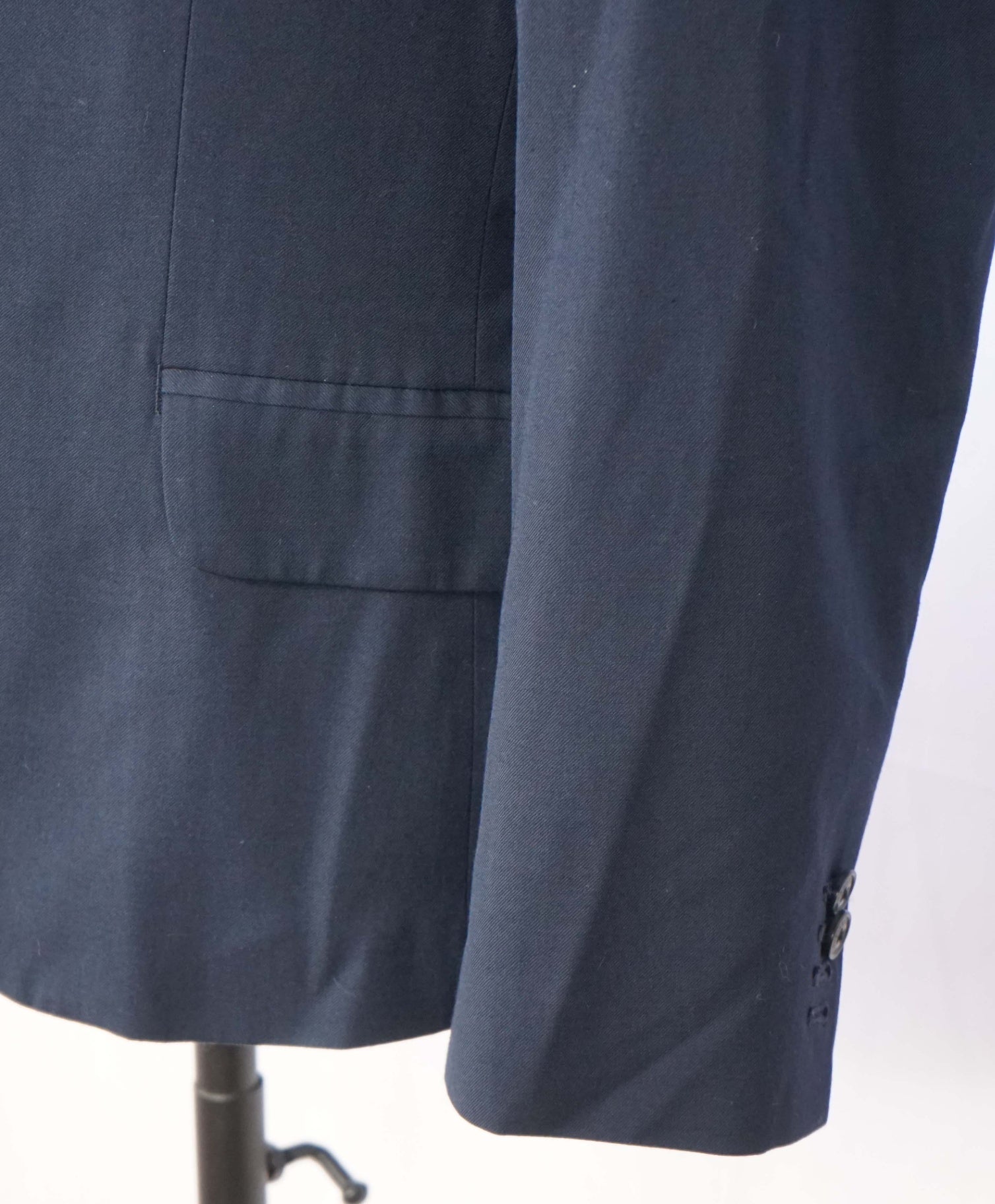 ARMANI EXCHANGE - Solid Navy Blue Blazer - 40S