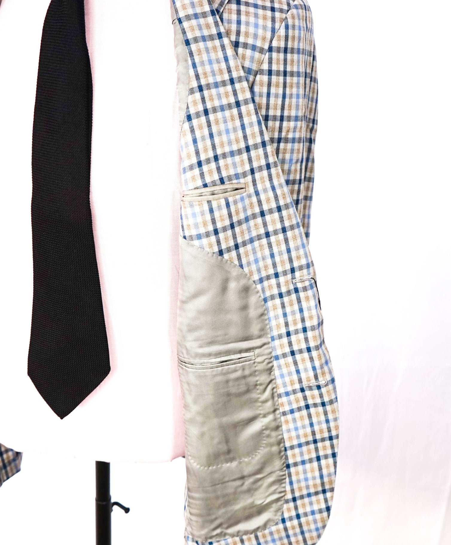 $3,590 ZEGNA - Blue/Beige Plaid Wool Blazer - 40R