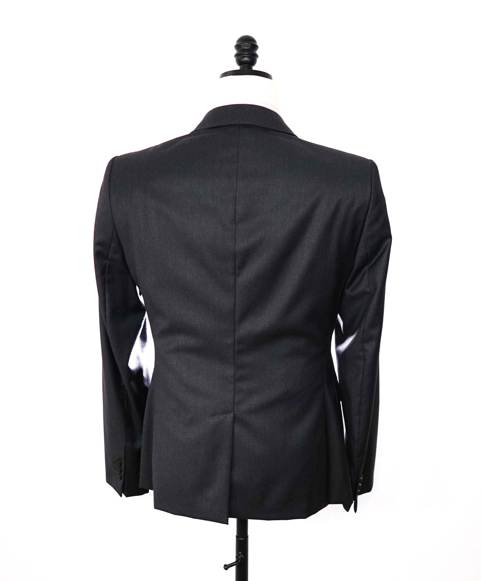 $1,595 EMPORIO ARMANI - "David Line" Gray Wool Blazer - 38R
