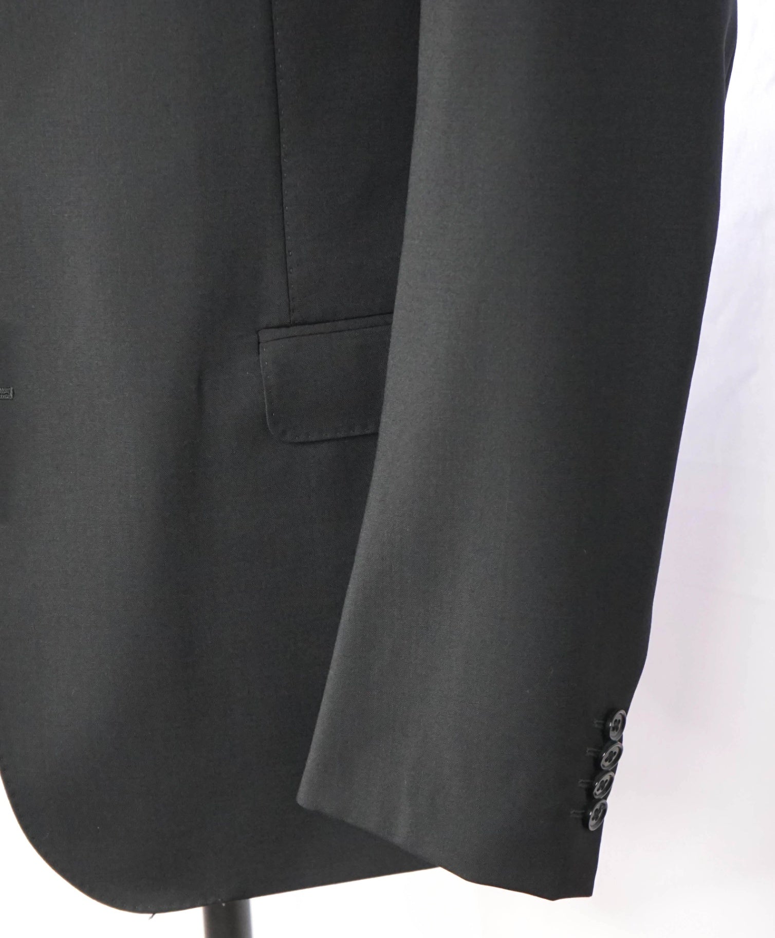 ARMANI COLLEZIONI - Black Wool Peak Lapel Blazer - 44R
