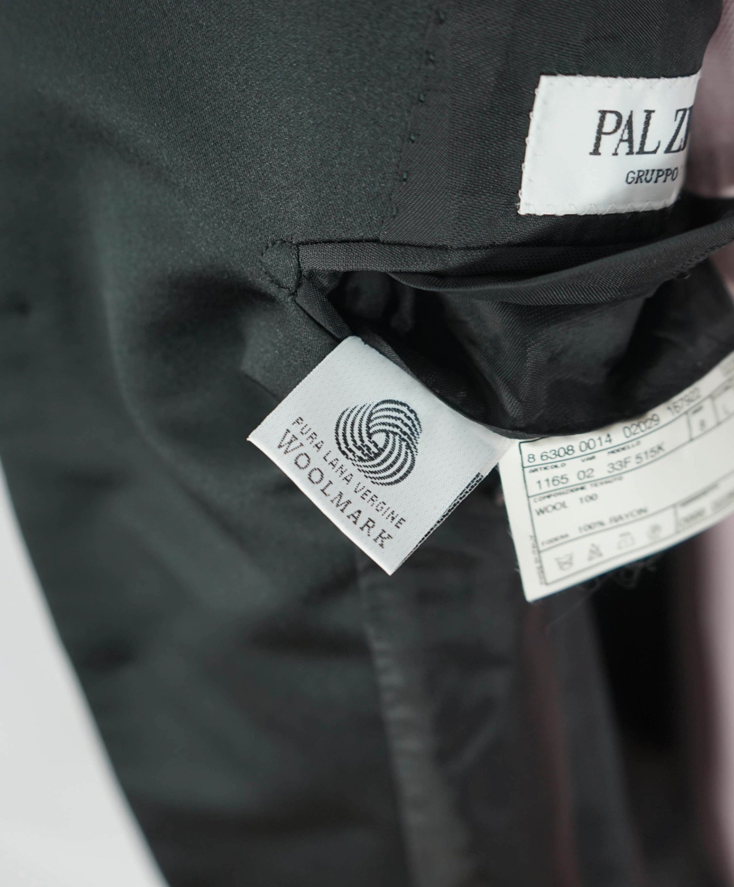 PAL ZILERI - *VINTAGE* Black Wool 3Btn Notch Lapel Tuxedo - 44L