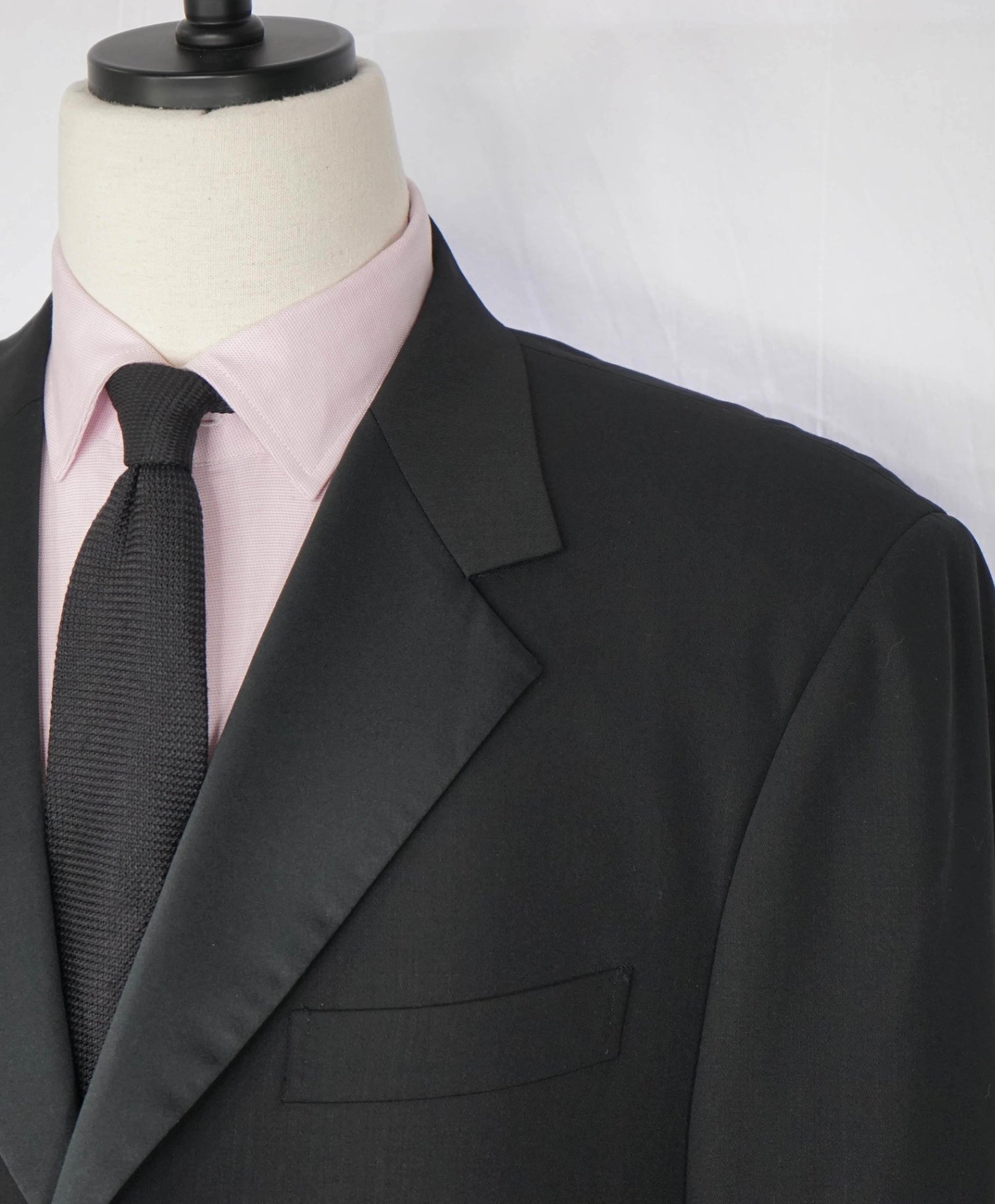 PAL ZILERI - *VINTAGE* Black Wool 3Btn Notch Lapel Tuxedo - 44L