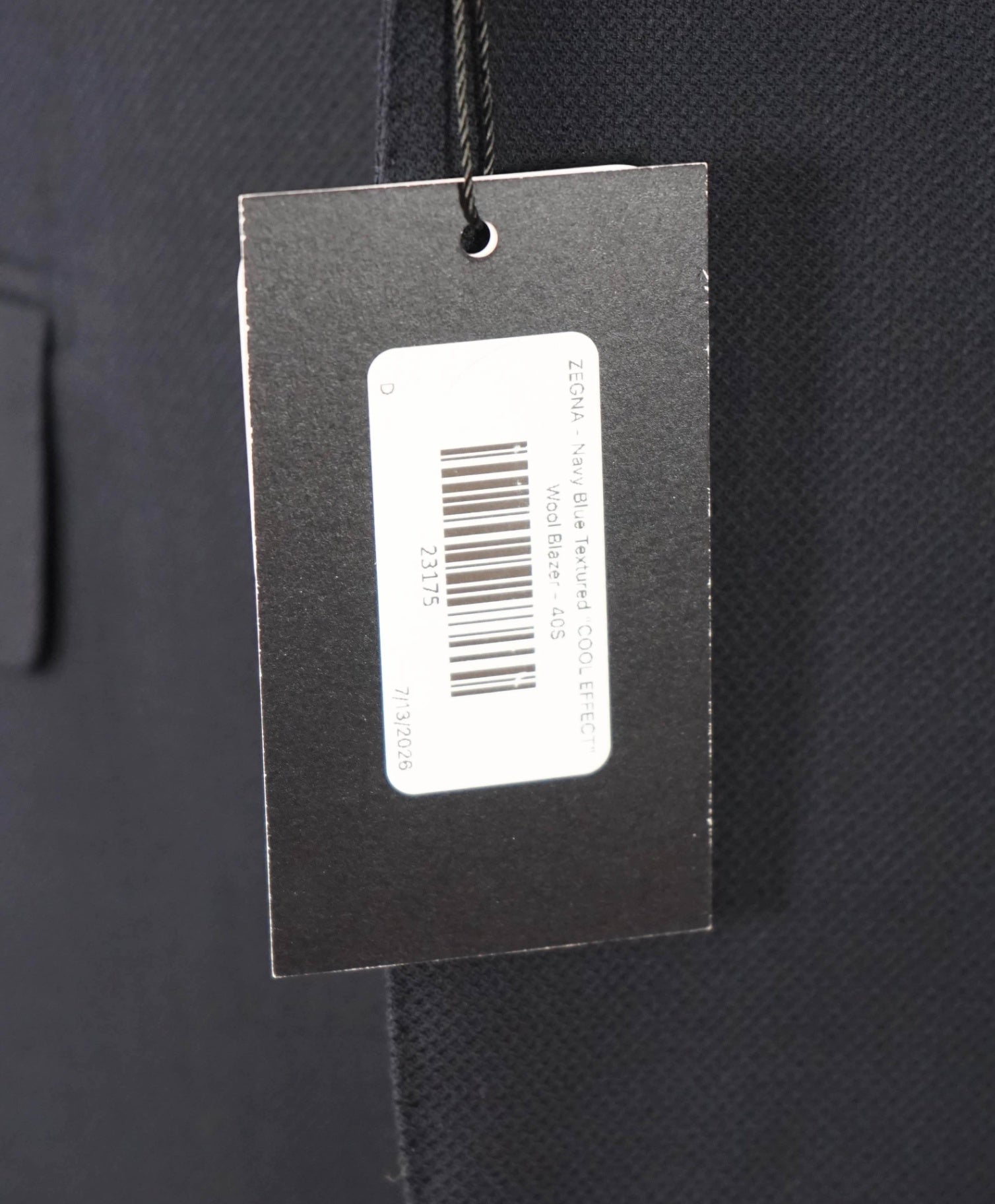 $2,595 ZEGNA - Navy Textured "COOL EFFECT" Wool Blazer - 40S
