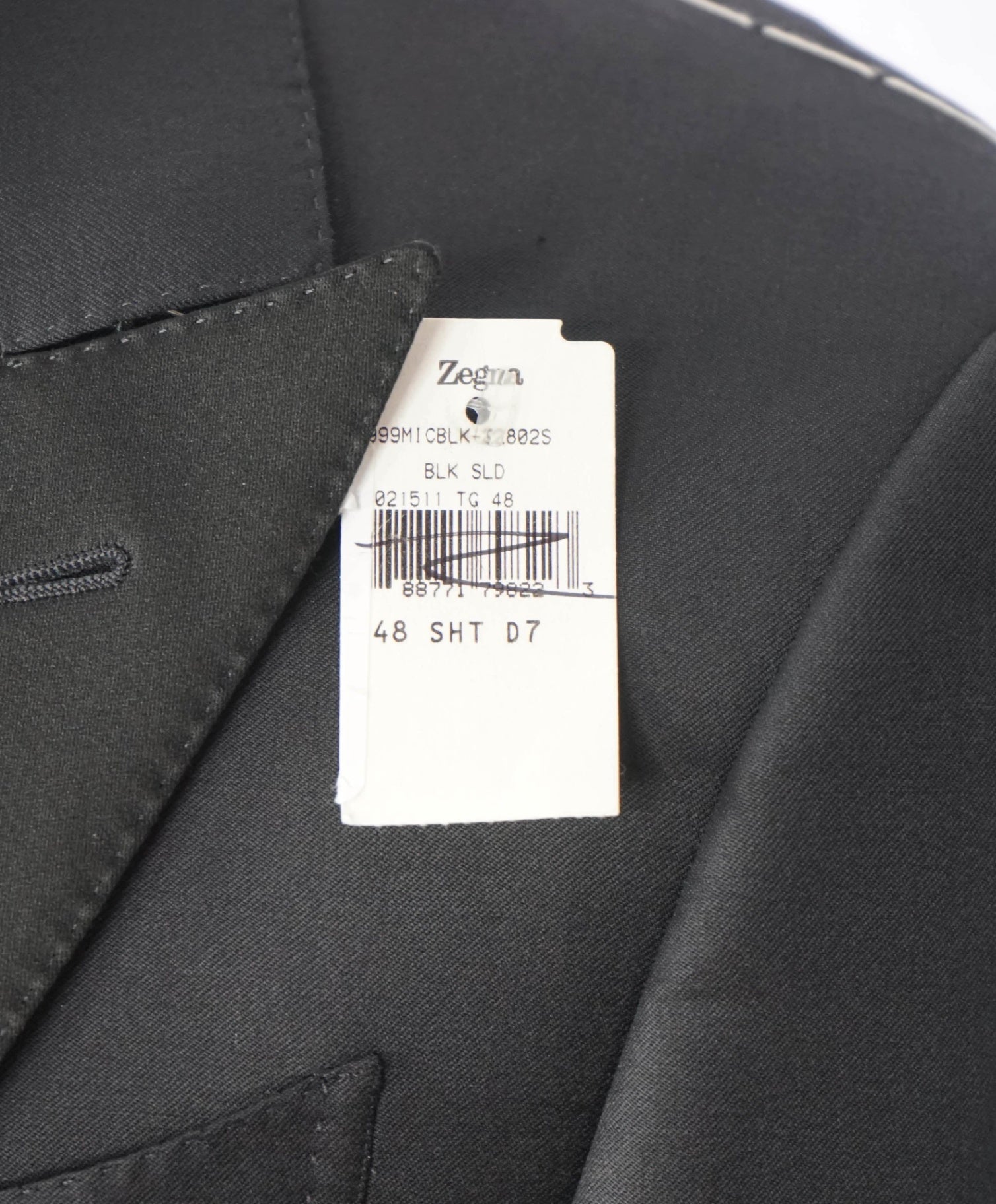 $2,995 ZEGNA - Black "MICRONSPHERE" Peak Dinner Jacket - 38S