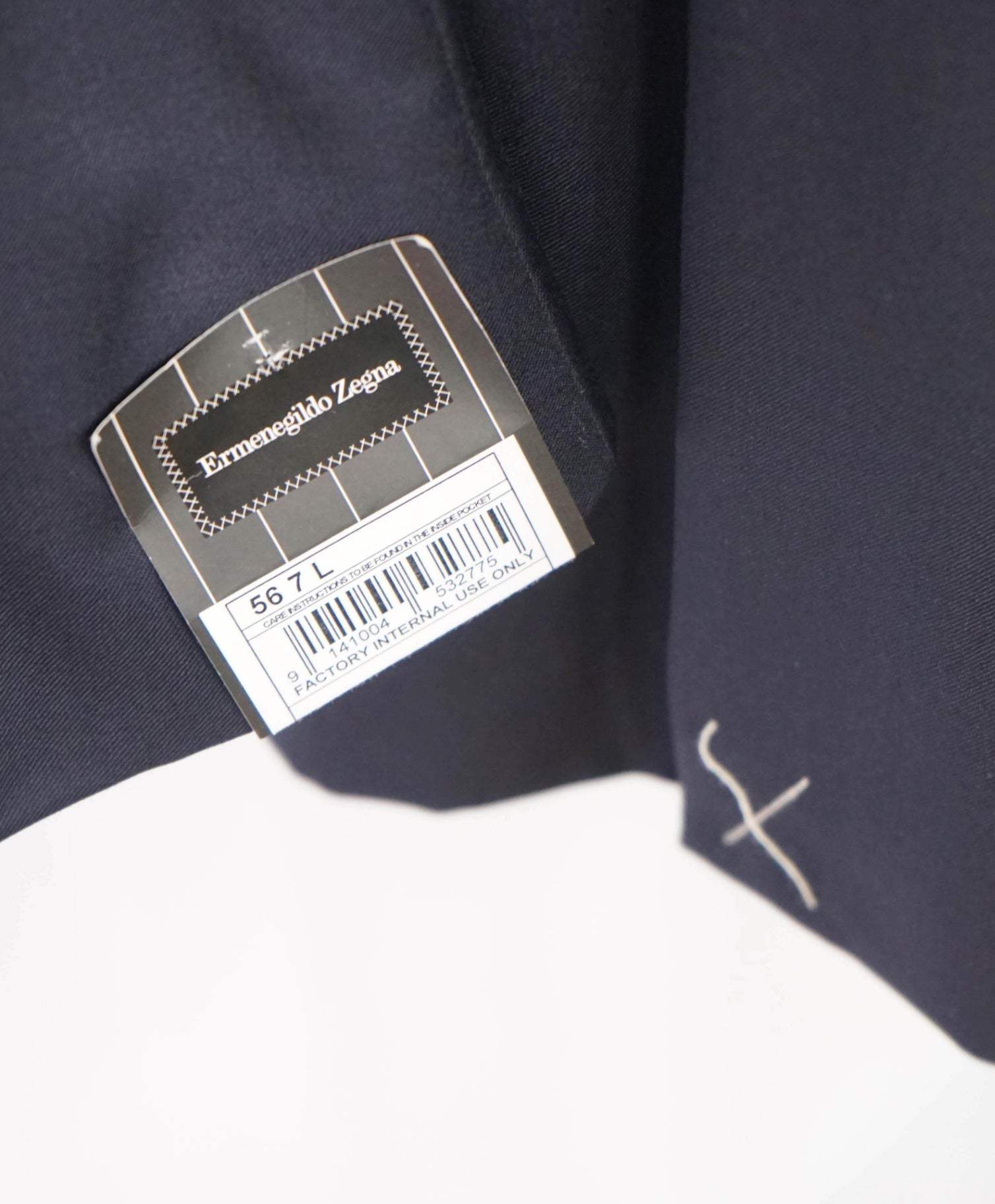 $2,695 ZEGNA - Navy Blue "MICRONSPHERE" Wool Blazer - 46L