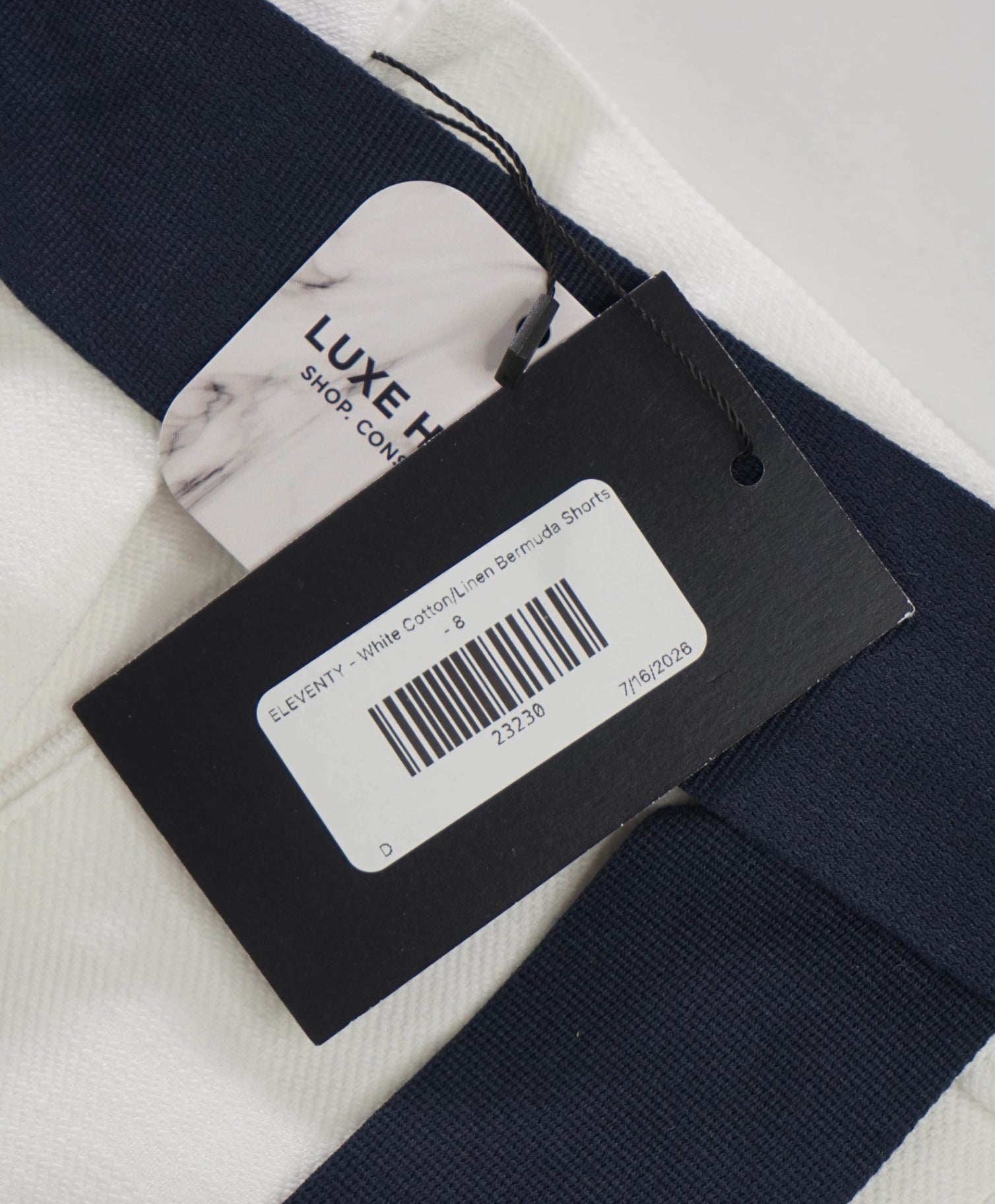 $450 ELEVENTY - White Cotton/Linen Bermuda Shorts - 8 US