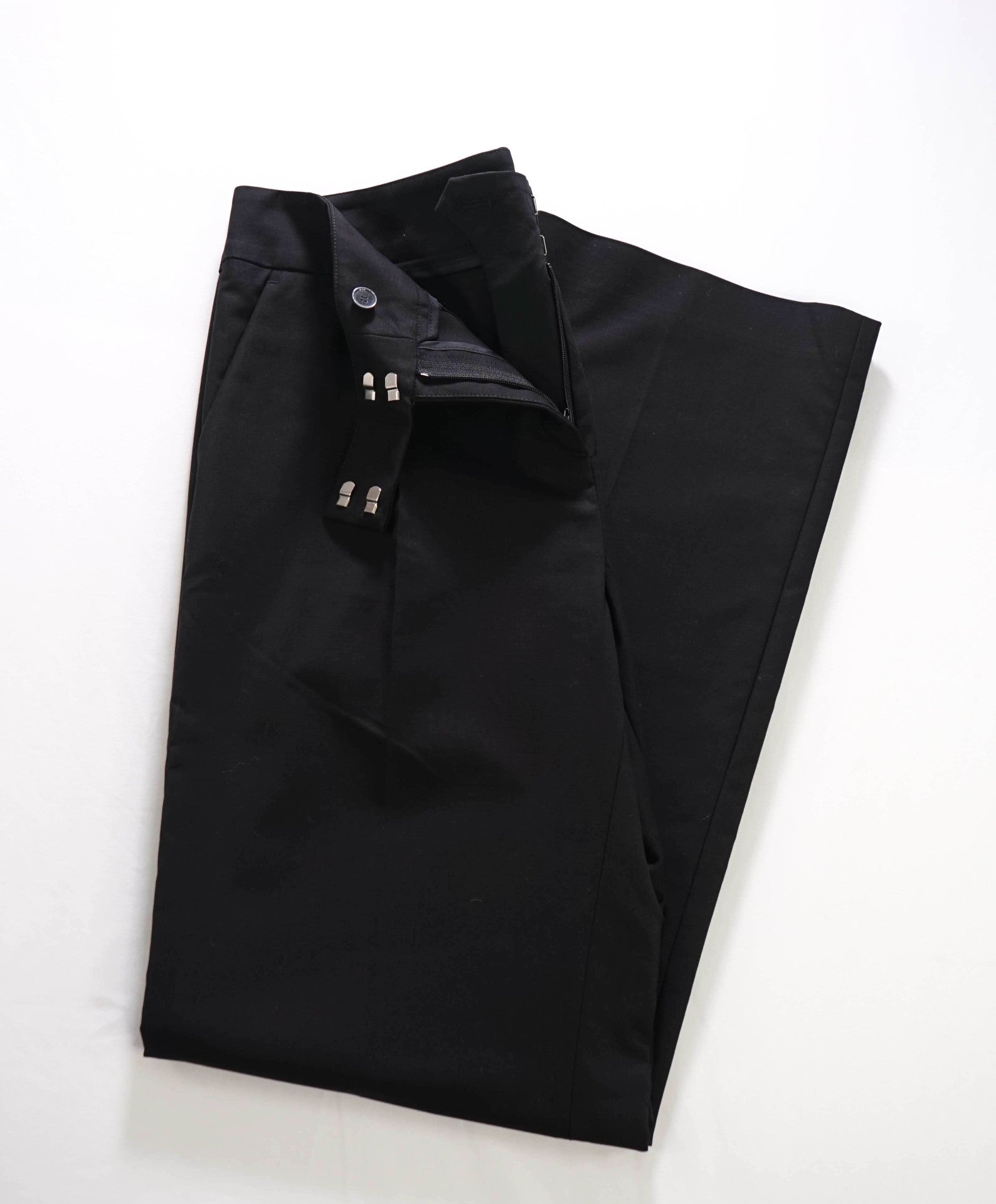 $495 ELEVENTY - Black Cotton Chinos - 2 US (40EU)