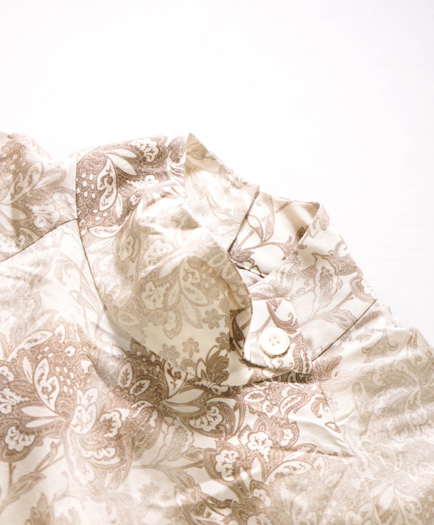 $695 ELEVENTY - Beige Floral Cotton/Silk Shirt - 2