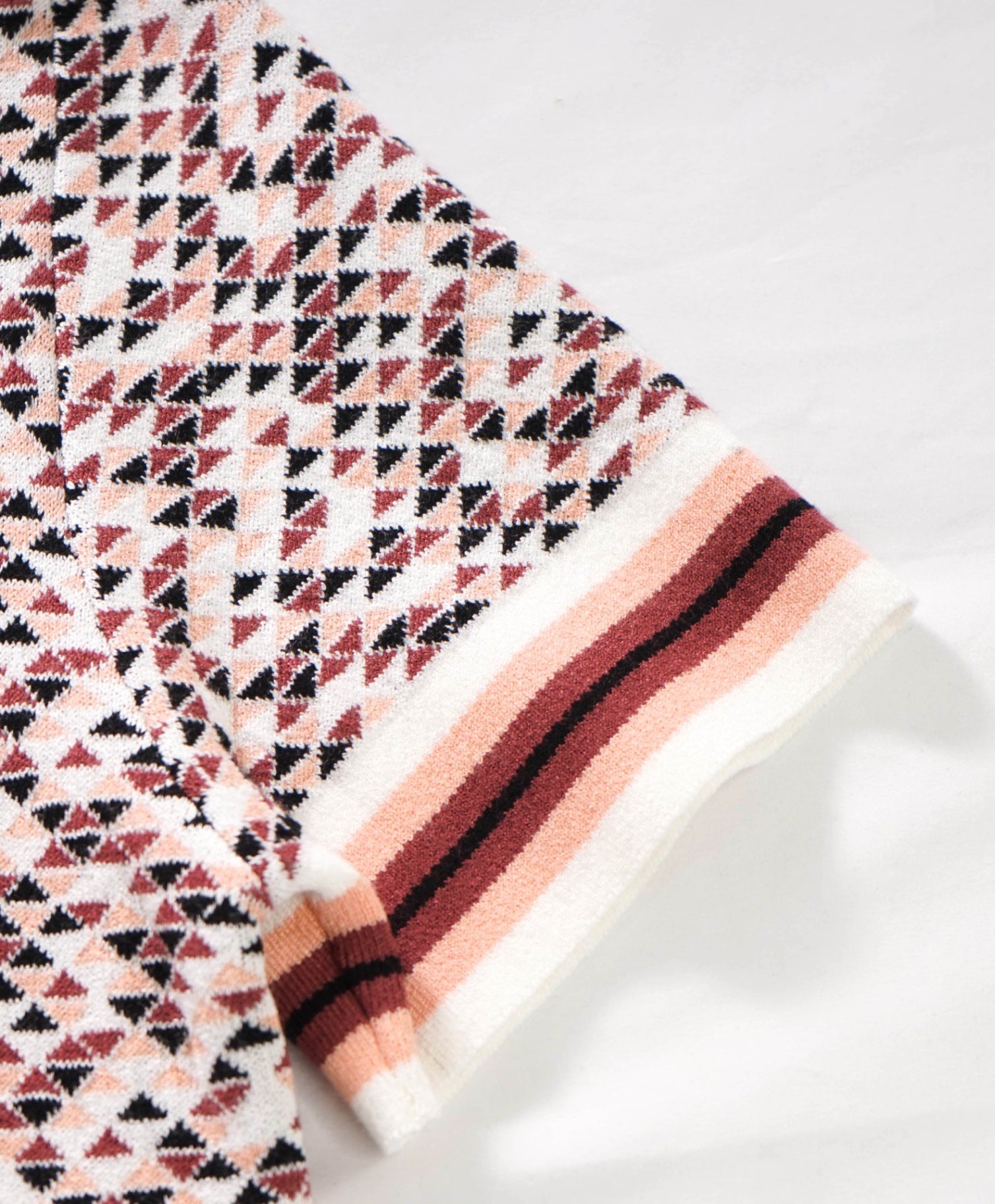 $595 ELEVENTY - Geometric Short Sleeve Sweatshirt - M