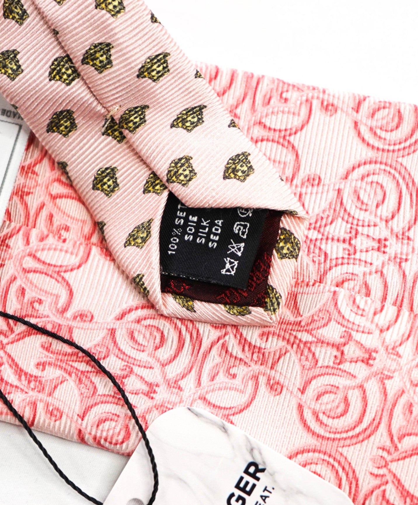 $280 VERSACE - VINTAGE Pink Arabesque Silk - 3.75" Tie
