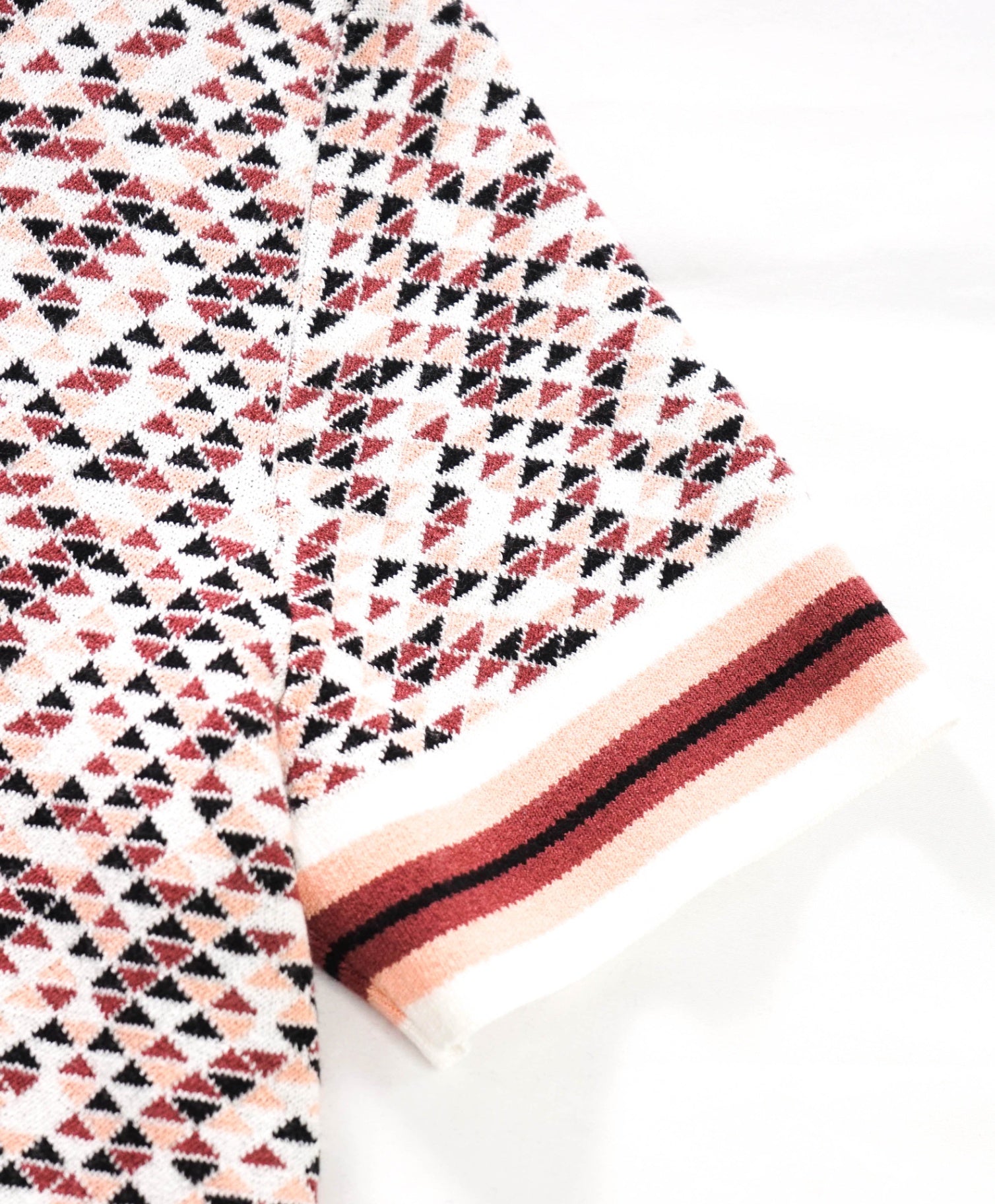 $595 ELEVENTY - Geometric Short Sleeve Sweatshirt - M