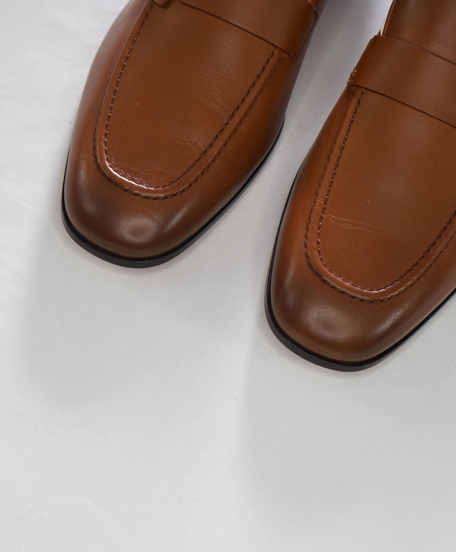 $1,050 FERRAGAMO - "BONNY" Brown Leather Loafers - 9.5 E