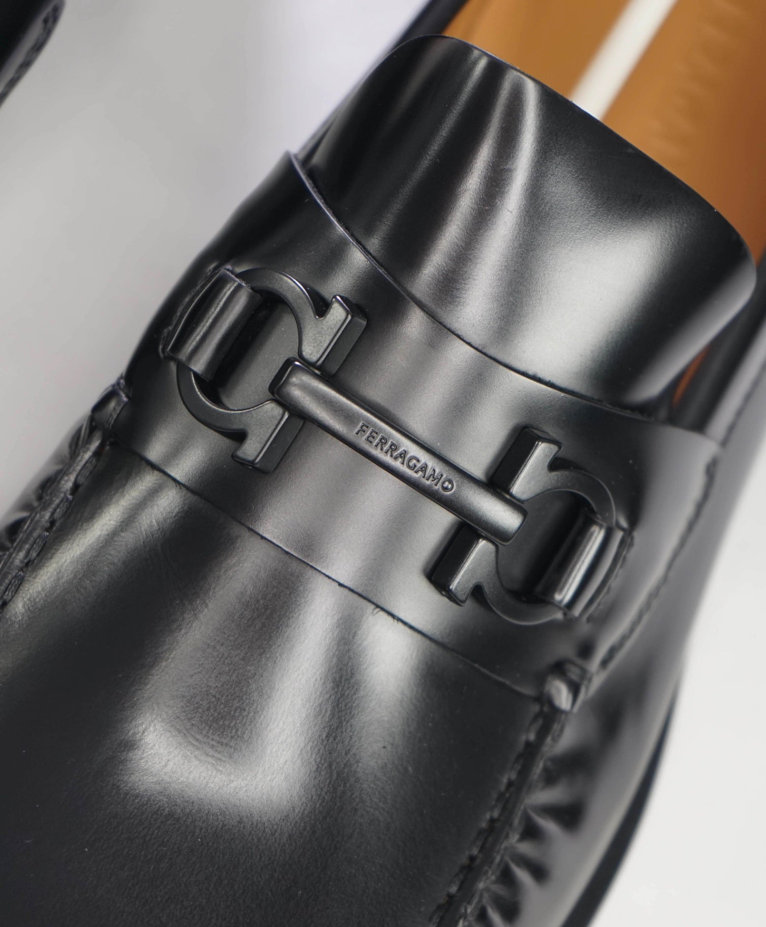 $995 FERRAGAMO - Black Leather "FORT" Loafers - 12 D