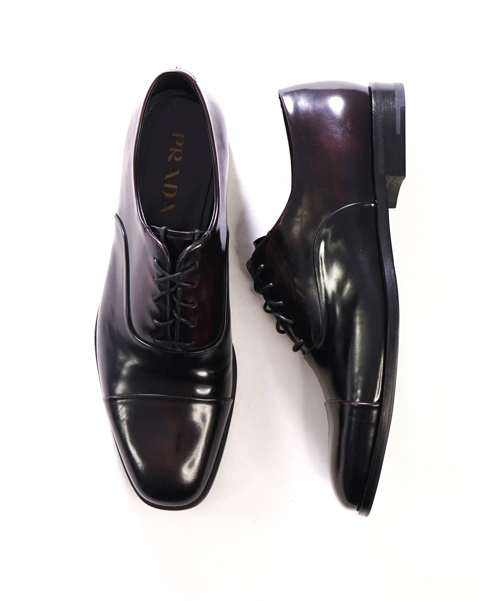 $1,280 PRADA - Burgundy/Black Leather Oxfords - US 9 (8UK)