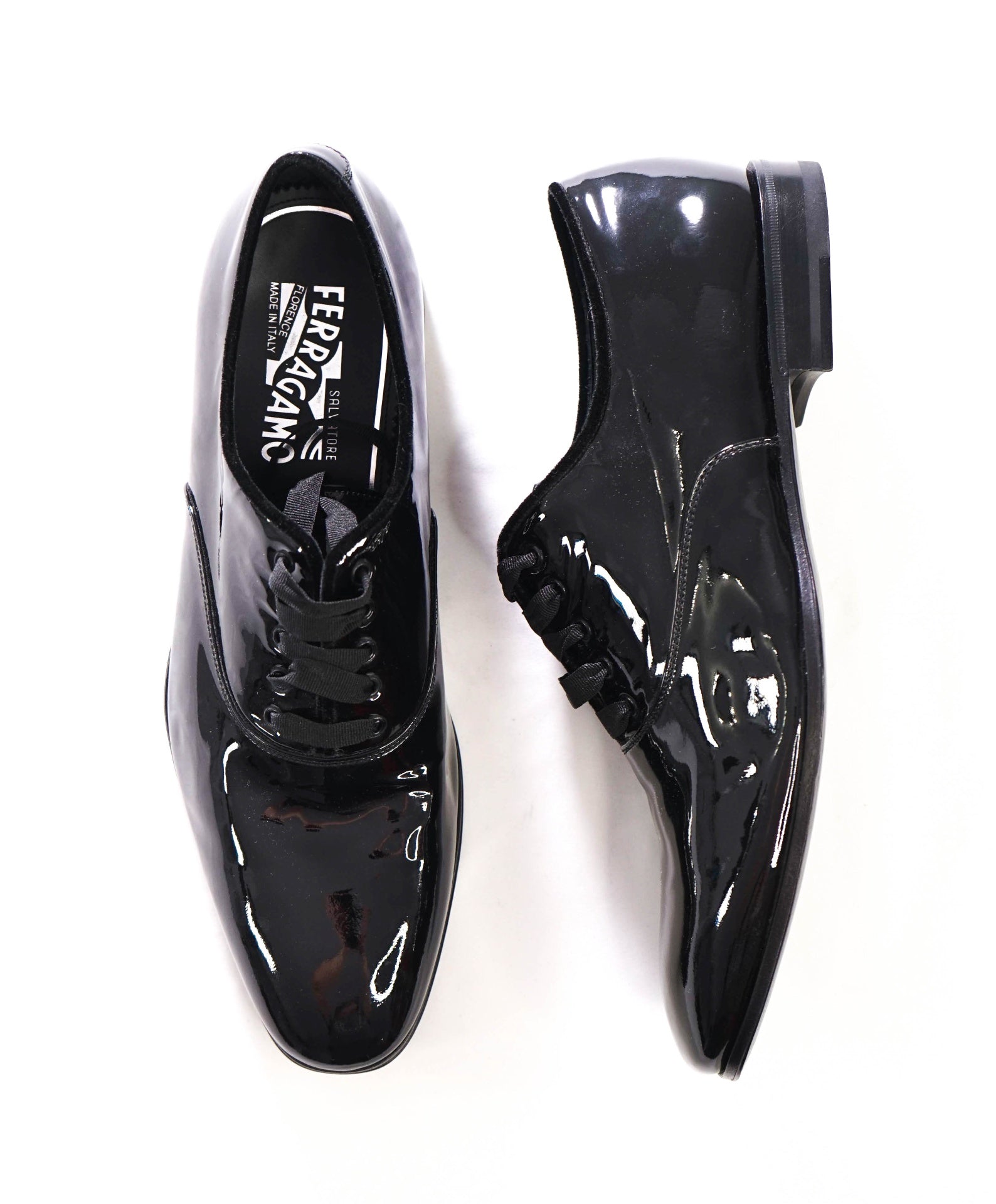 $950 FERRAGAMO - Black Patent Leather Tuxedo Oxfords - 8 D