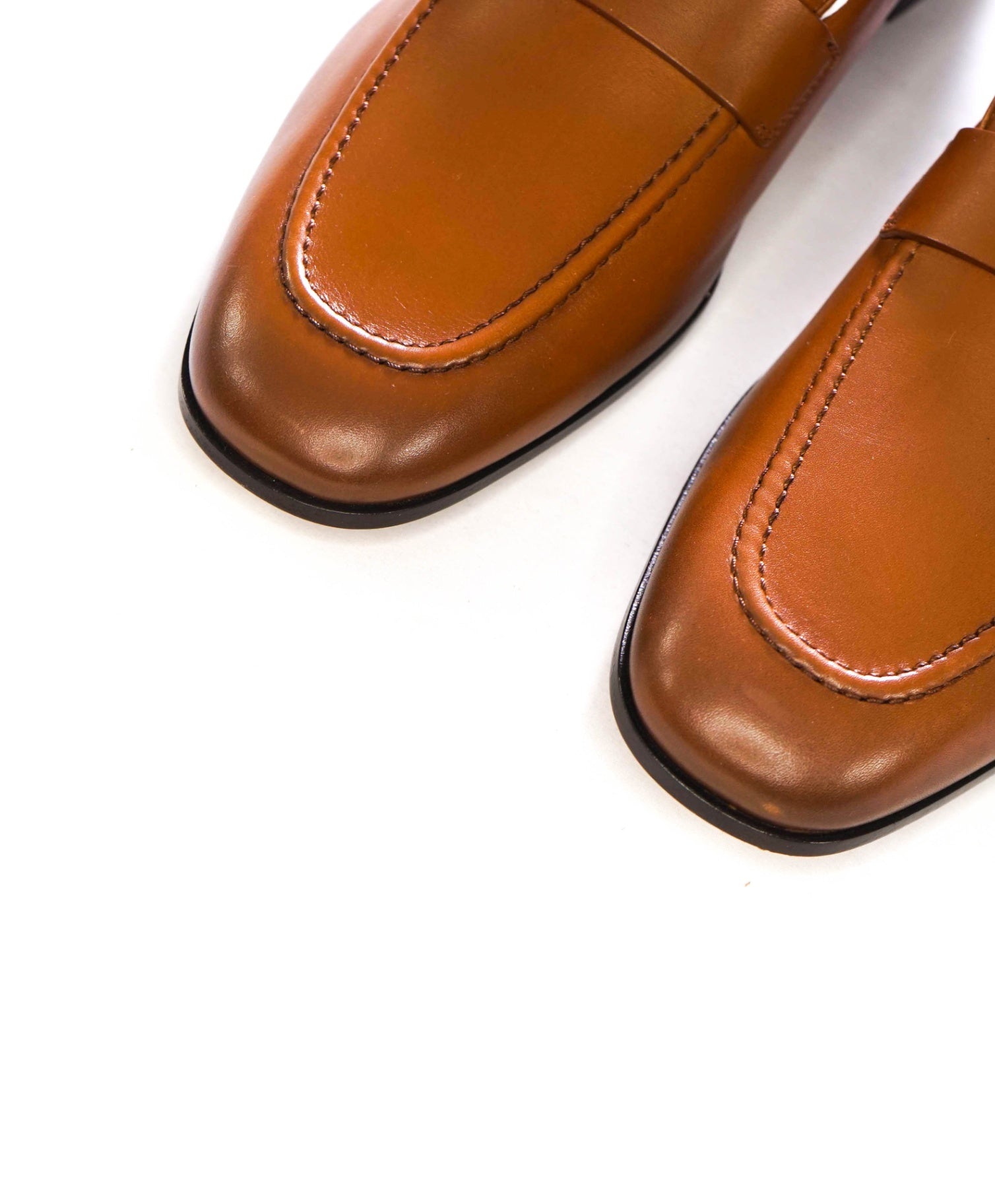 $1,050 FERRAGAMO - "BONNY" Brown Leather Loafers - 11 E