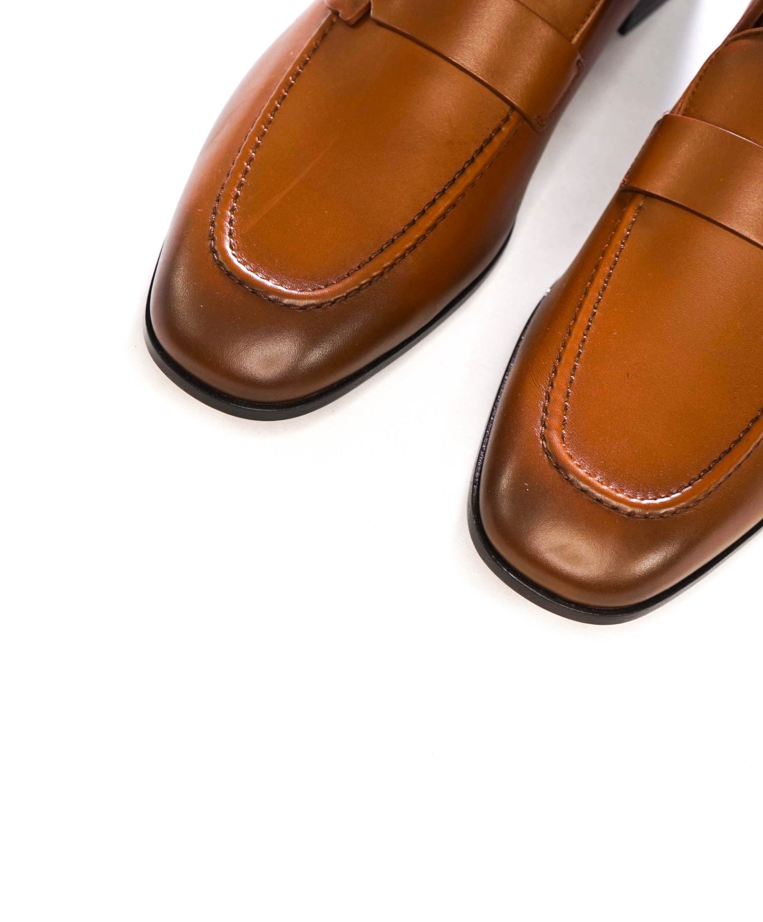 $1,050 FERRAGAMO - "BONNY" Brown Leather Loafers - 9.5 E