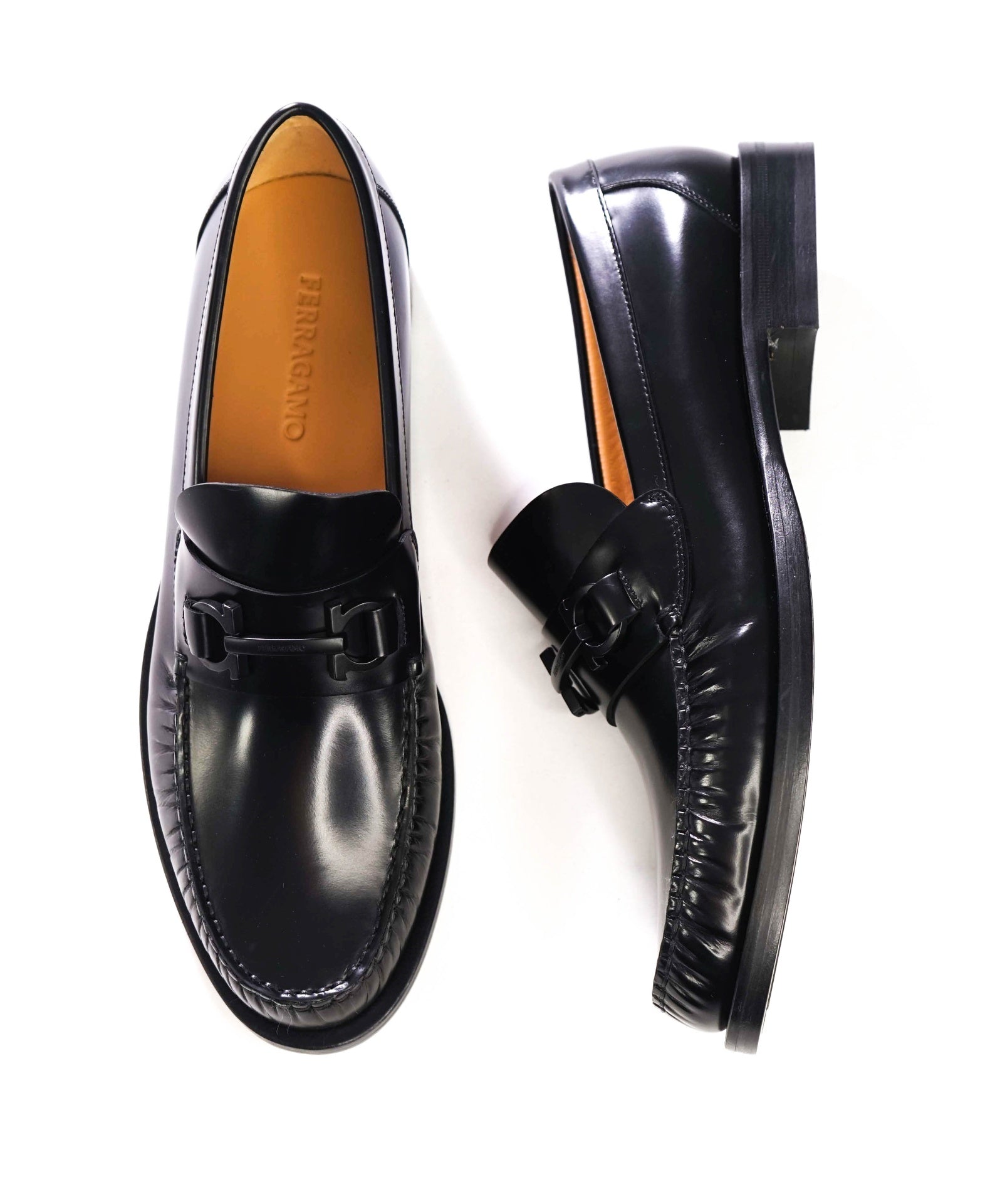 $995 FERRAGAMO - Black Leather "FORT" Loafers - 11 E