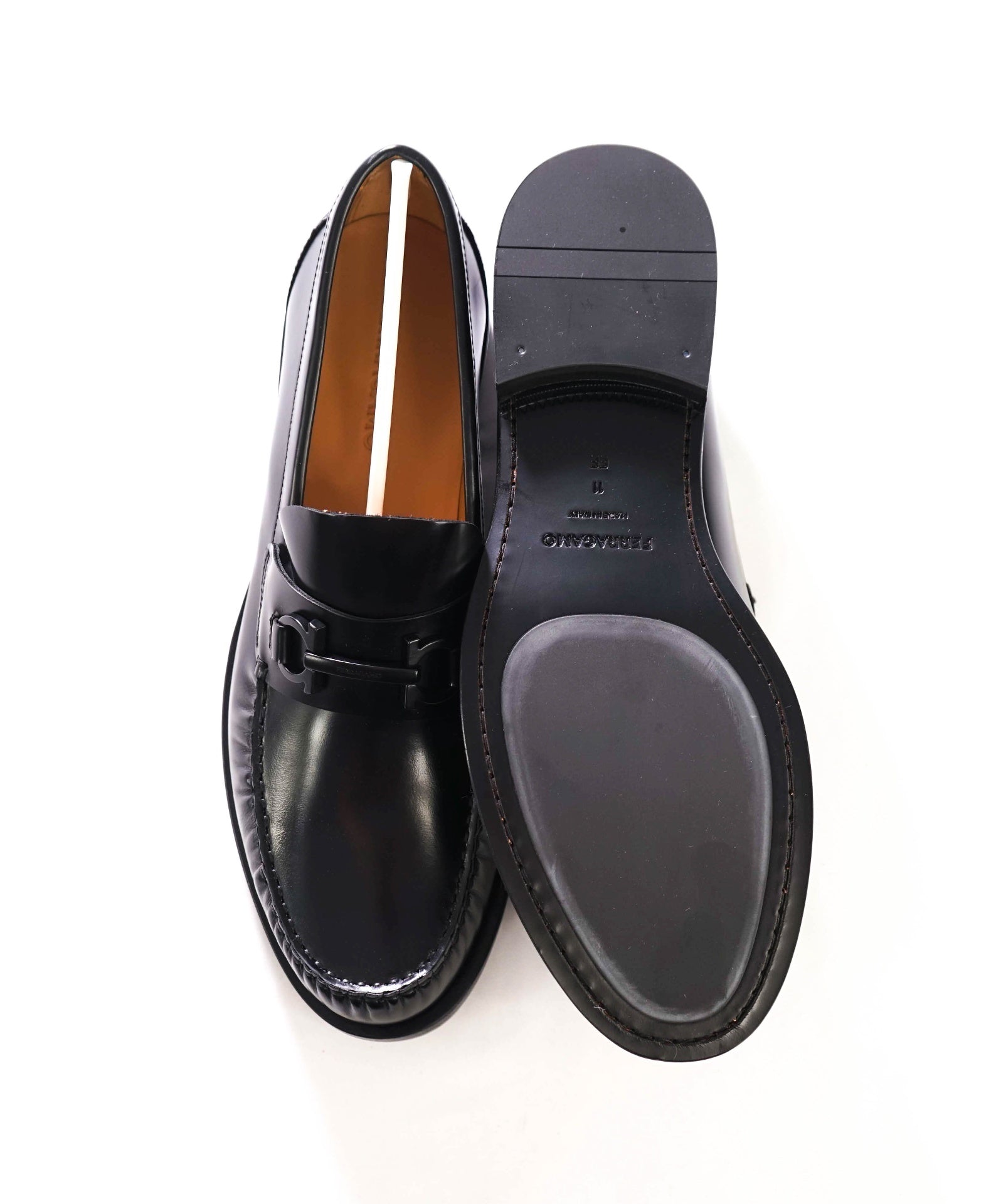 $995 FERRAGAMO - Black Leather "FORT" Loafers - 11 EE