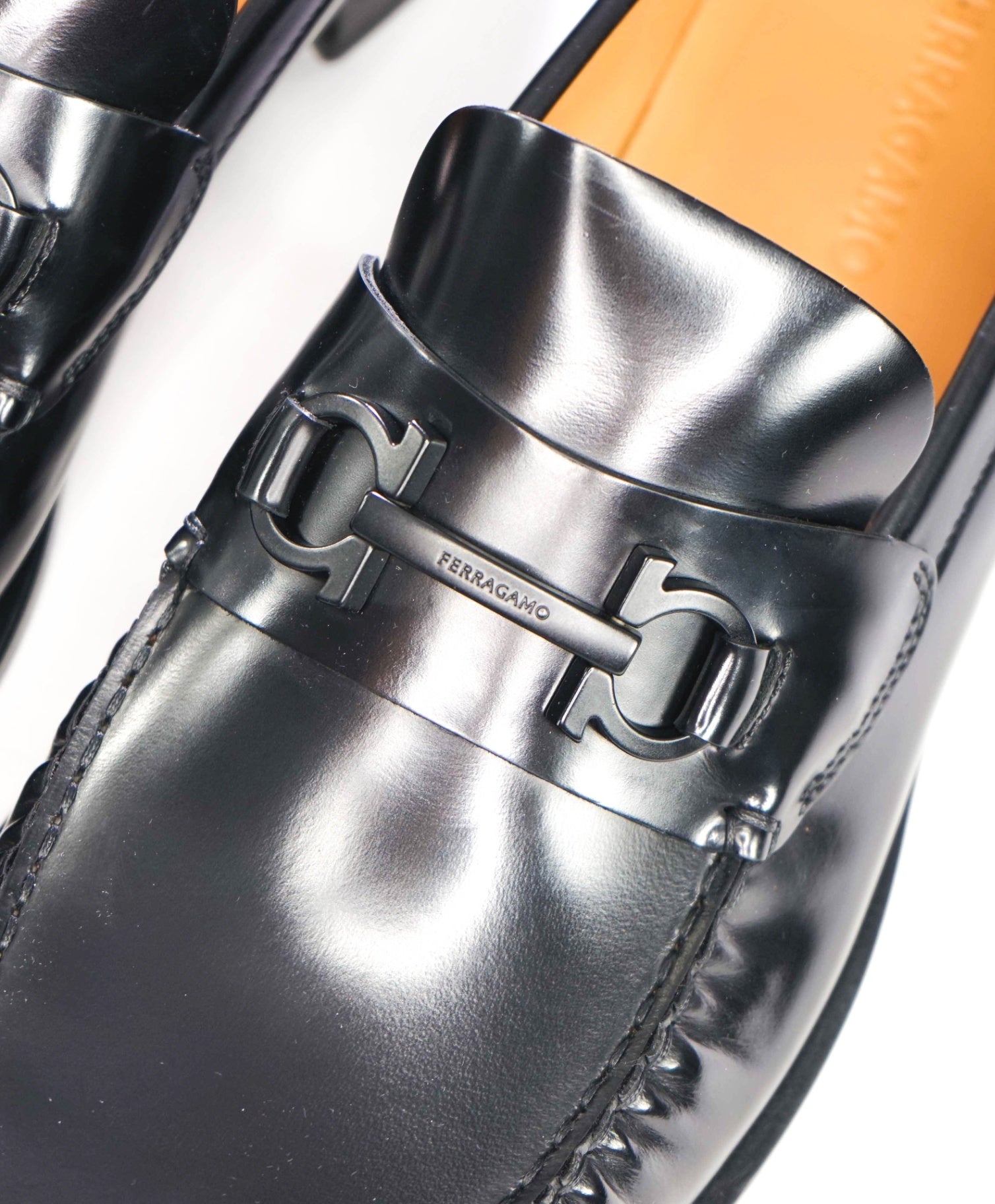 $995 FERRAGAMO - Black Leather "FORT" Loafers - 13 D