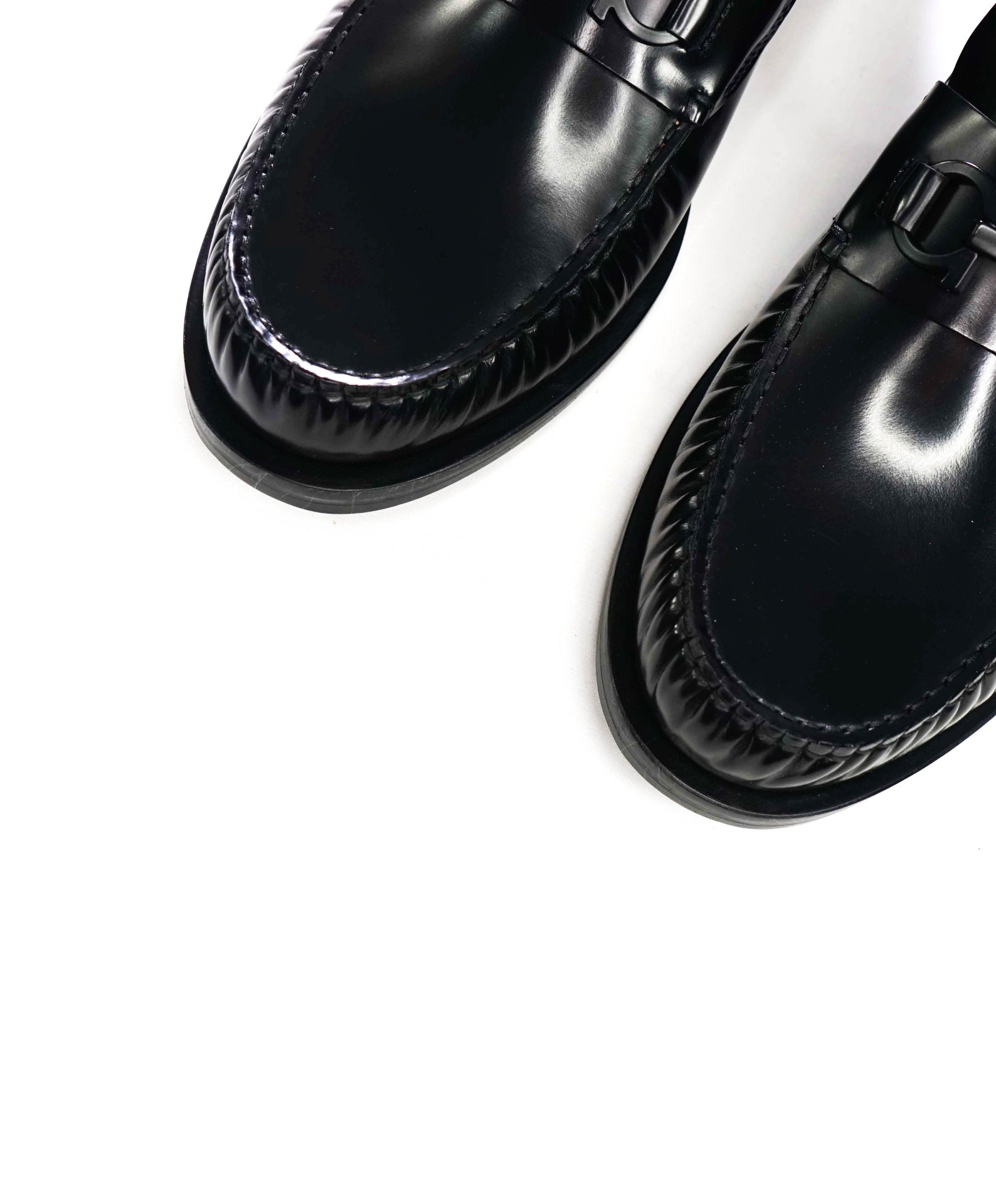 $995 FERRAGAMO - Black Leather "FORT" Loafers - 12 EE