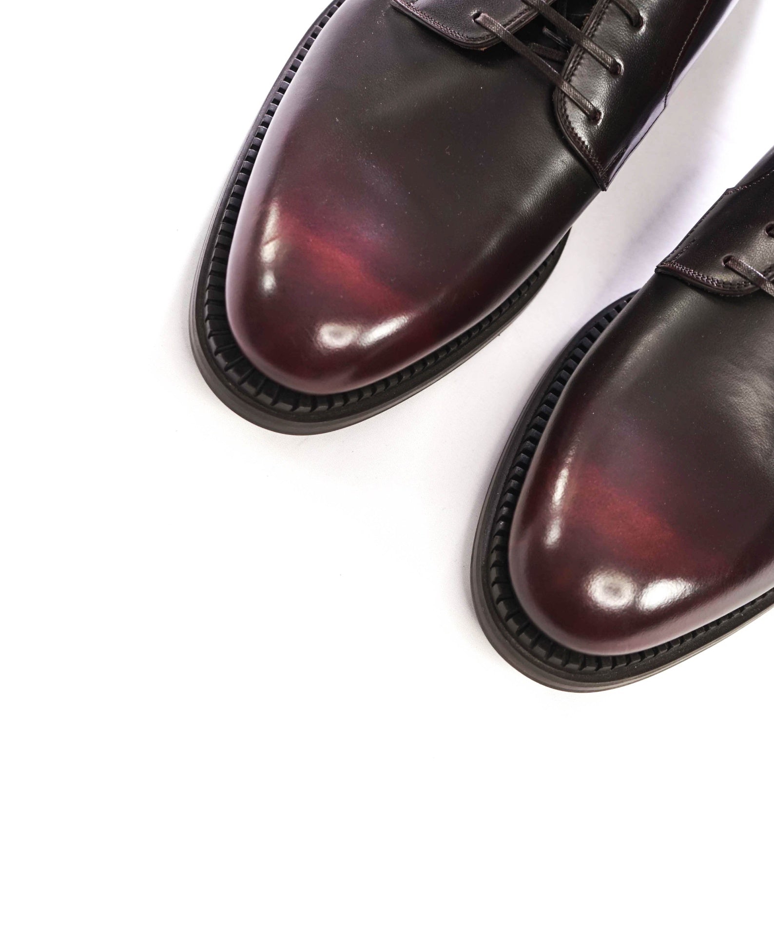 $895 FERRAGAMO - Brown/Burgundy Patina Leather Derby - 9 E