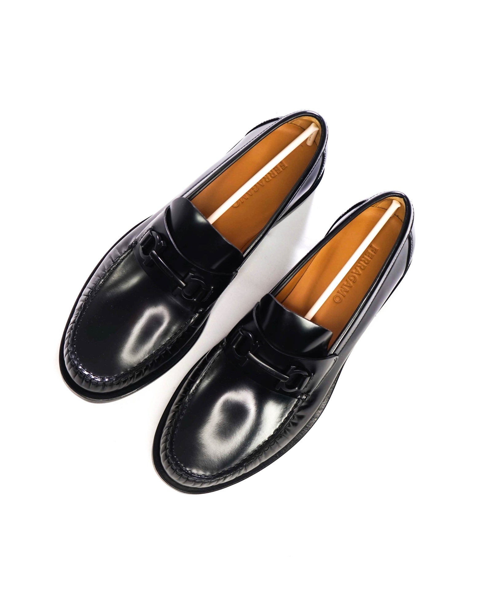 $995 FERRAGAMO - Black Leather "FORT" Loafers - 10 EE
