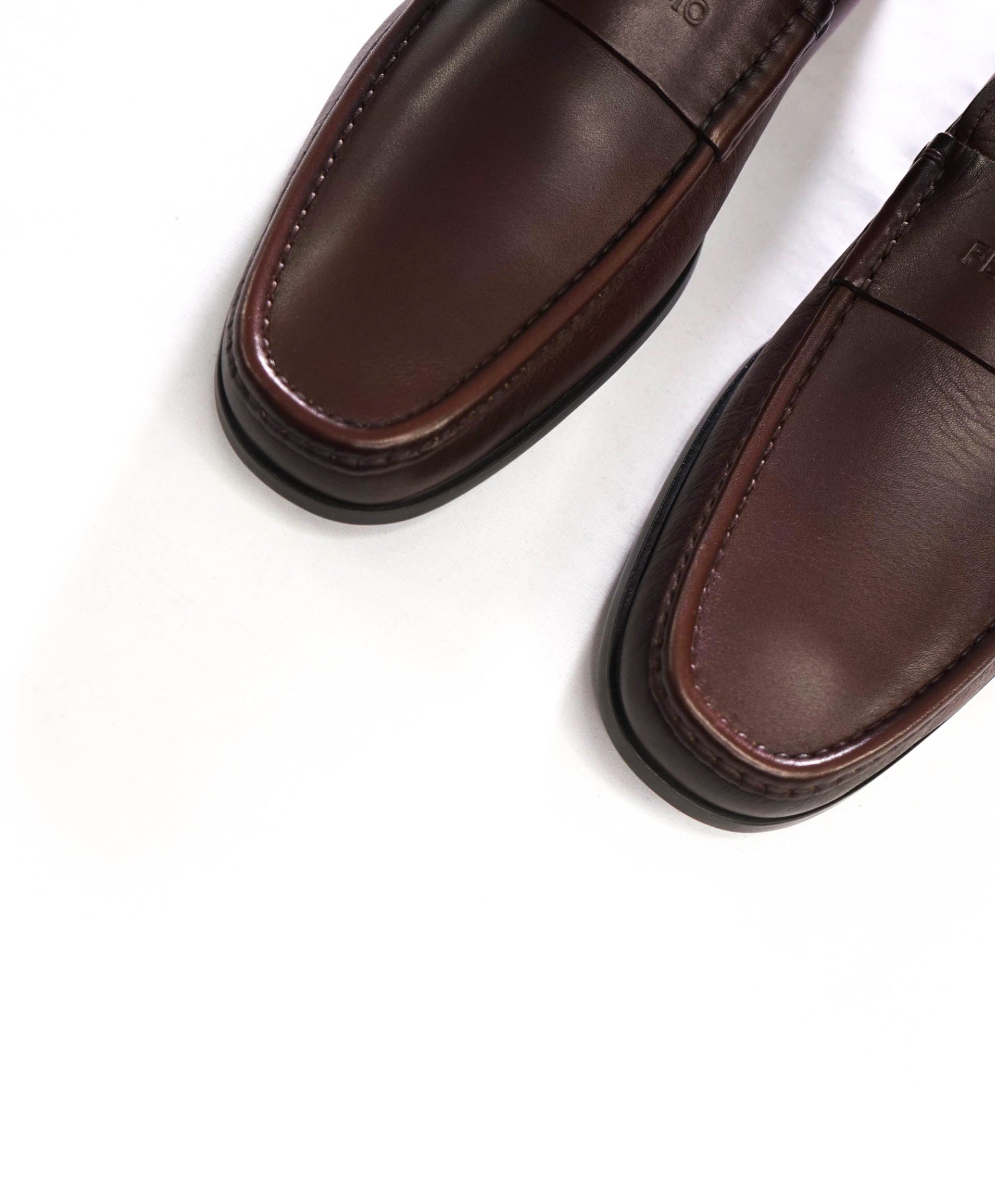 $980 FERRAGAMO - Brown Leather "DUPONT" Loafers - 12 E