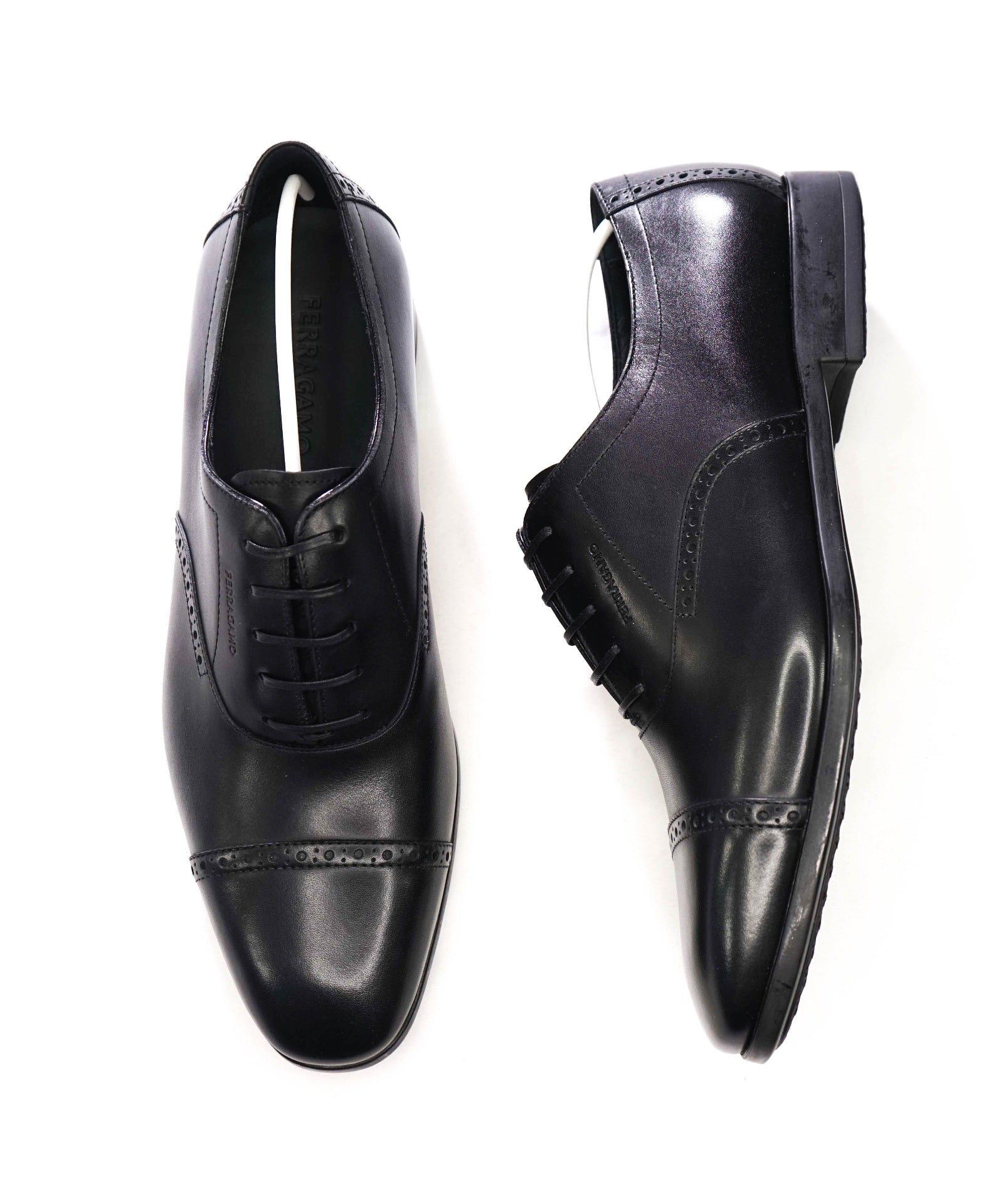 $950 FERRAGAMO - Black Leather "RILEY" Oxfords - 10.5 EE