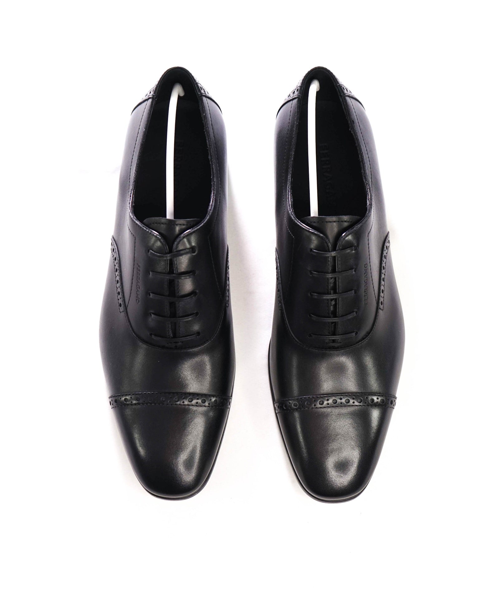$950 FERRAGAMO - Black Leather "RILEY" Oxfords - 10.5 EE